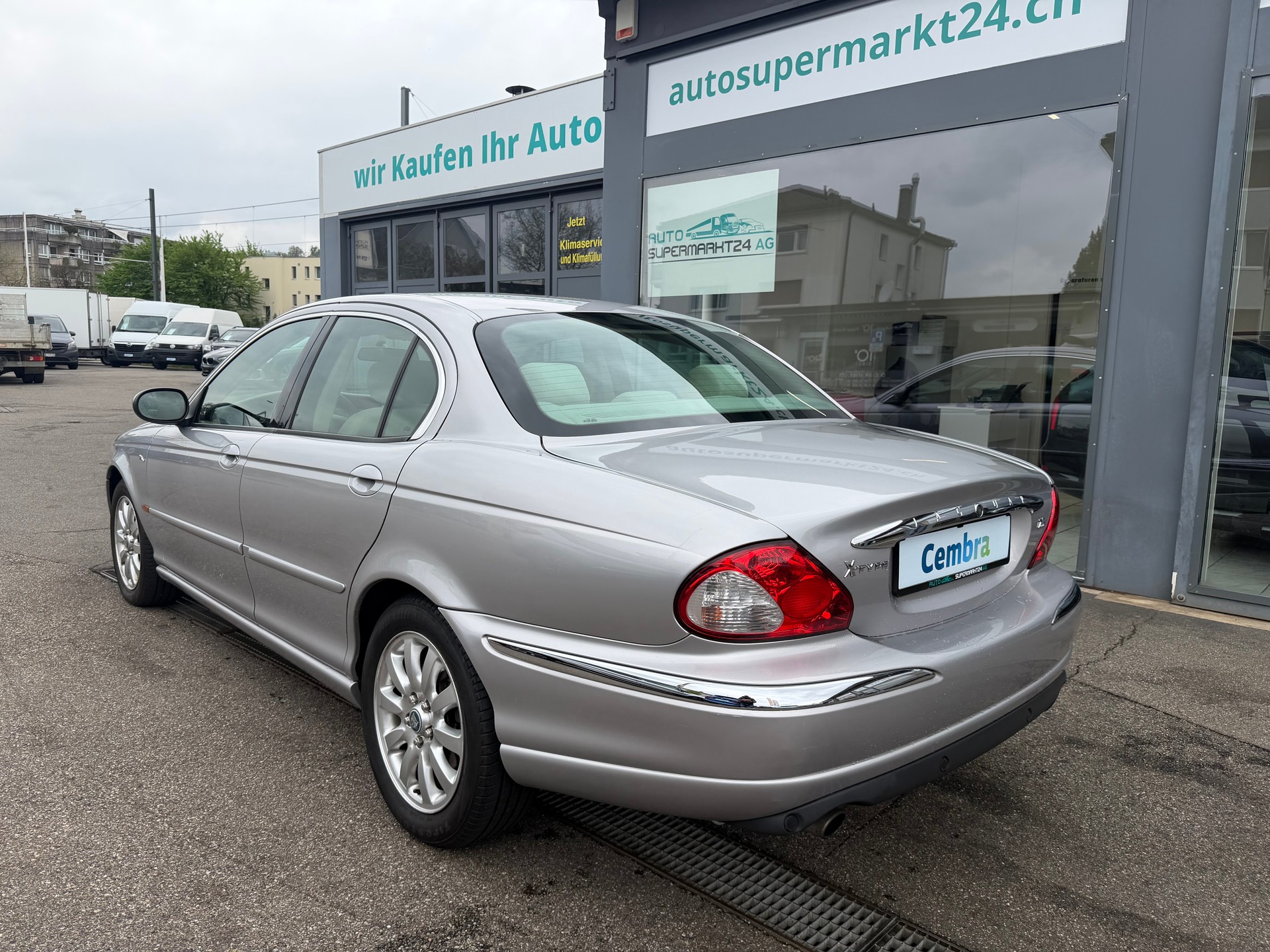JAGUAR X-Type 2.5 V6 Traction4-image-3