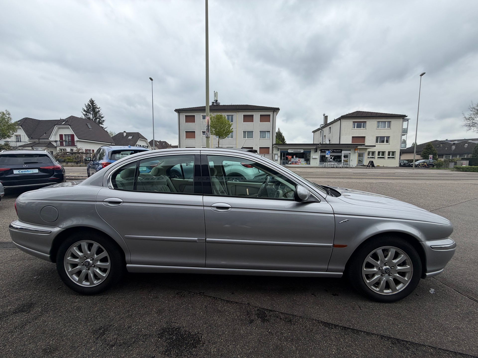 JAGUAR X-Type 2.5 V6 Traction4-image-6
