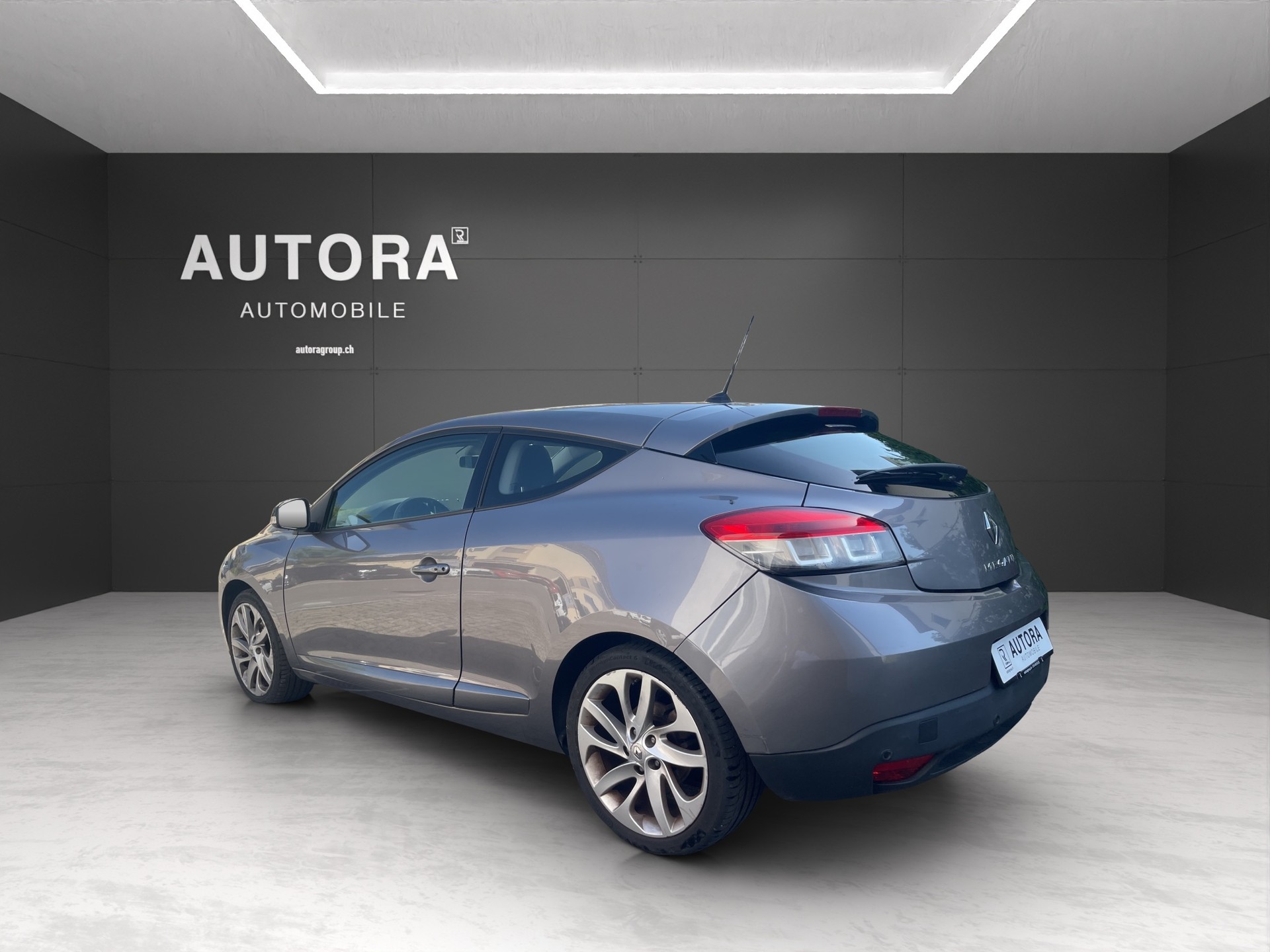 RENAULT Mégane 1.4 16V Turbo Bose-image-3
