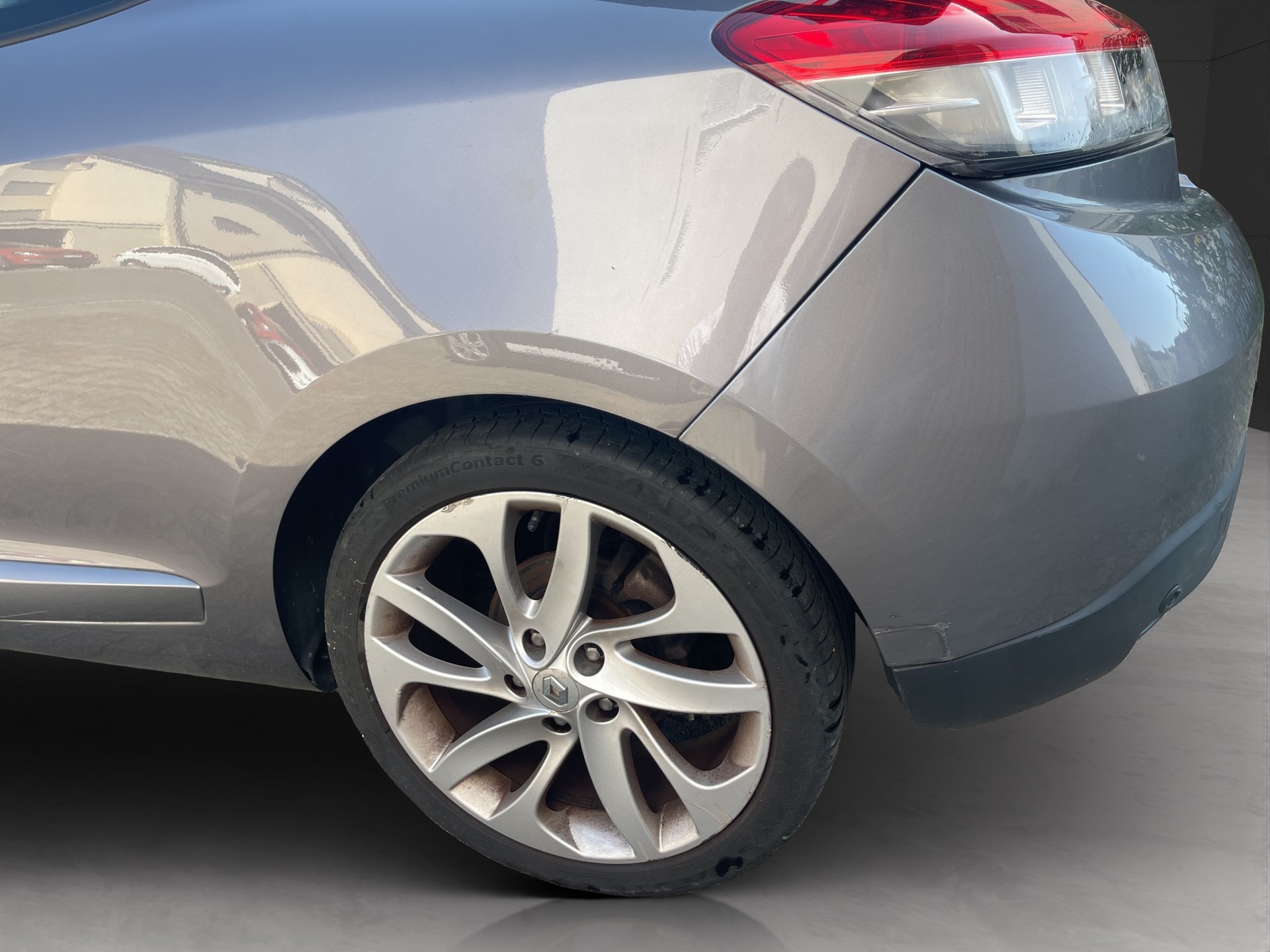 RENAULT Mégane 1.4 16V Turbo Bose-image-15