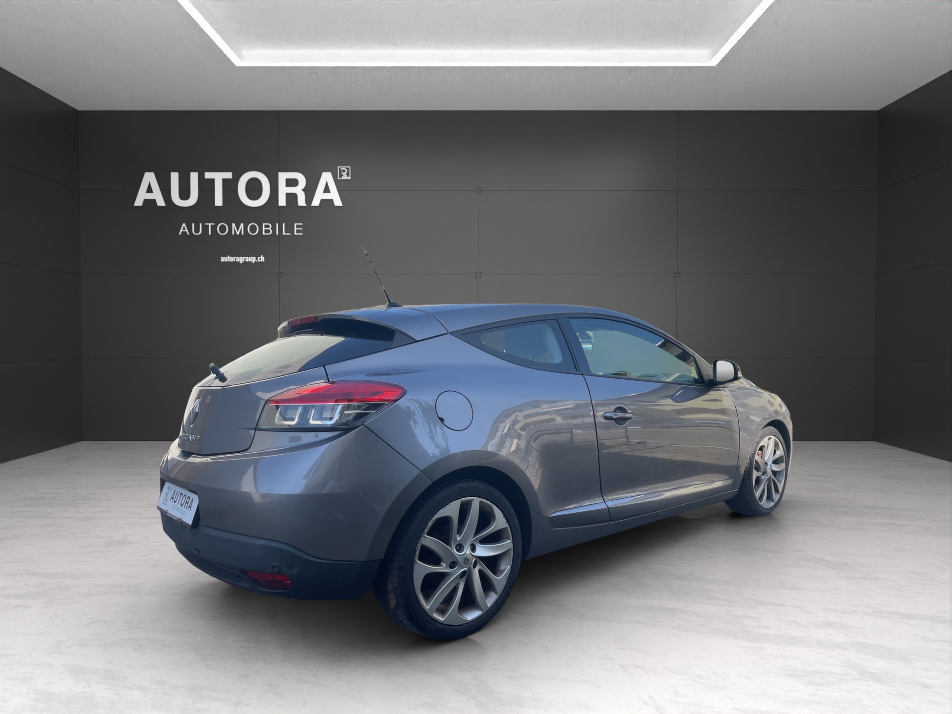 RENAULT Mégane 1.4 16V Turbo Bose-image-5