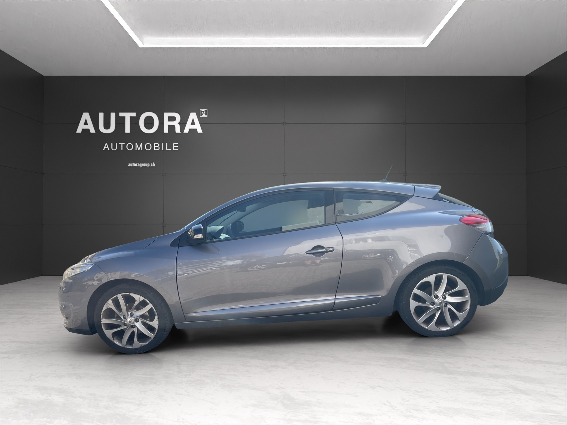 RENAULT Mégane 1.4 16V Turbo Bose-image-2