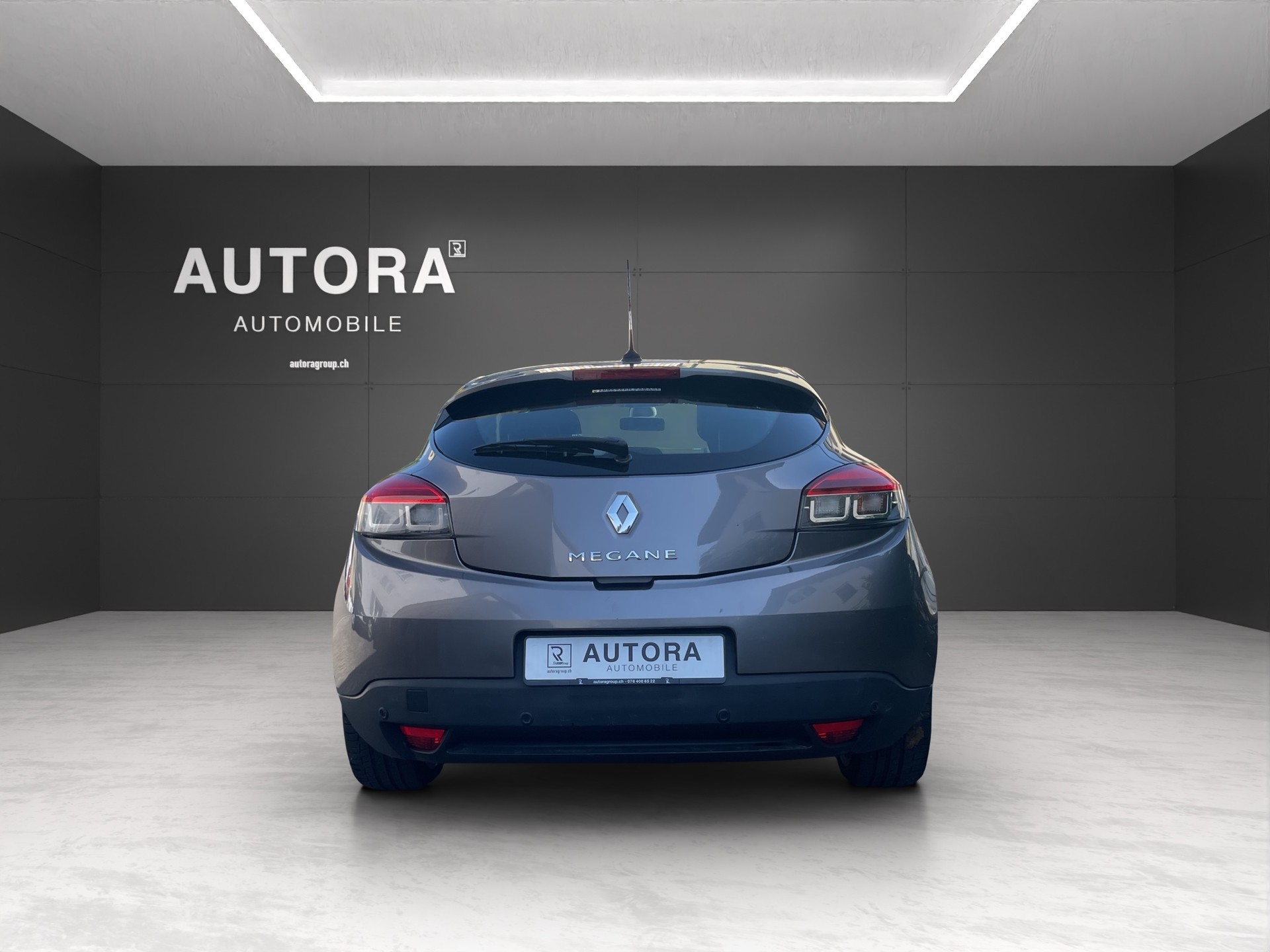 RENAULT Mégane 1.4 16V Turbo Bose-image-4