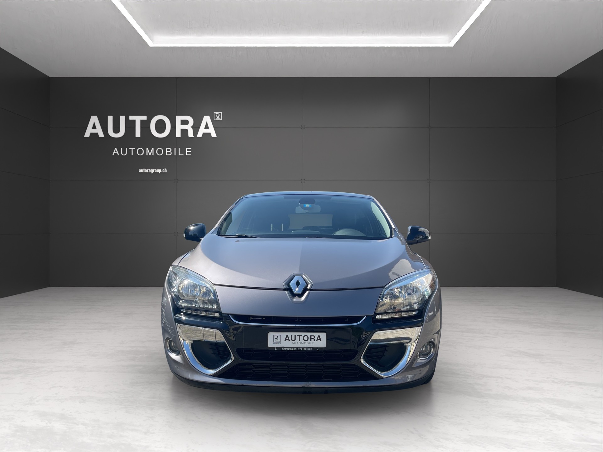 RENAULT Mégane 1.4 16V Turbo Bose-image-1