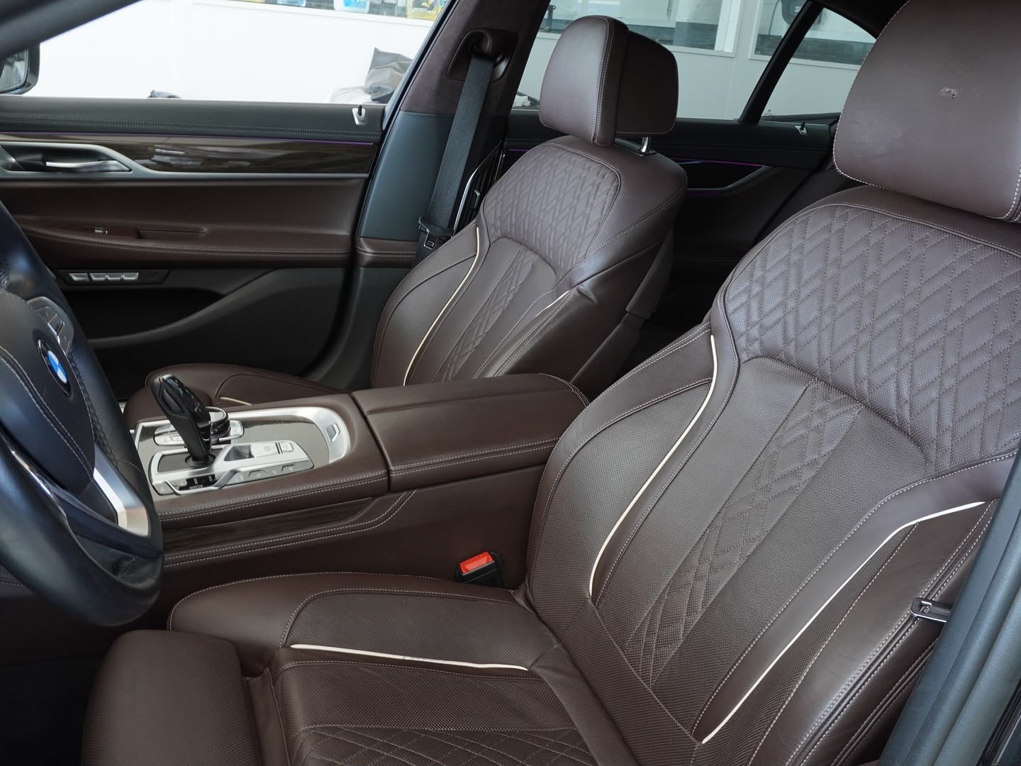 BMW 740e iPerformance Steptronic-image-4