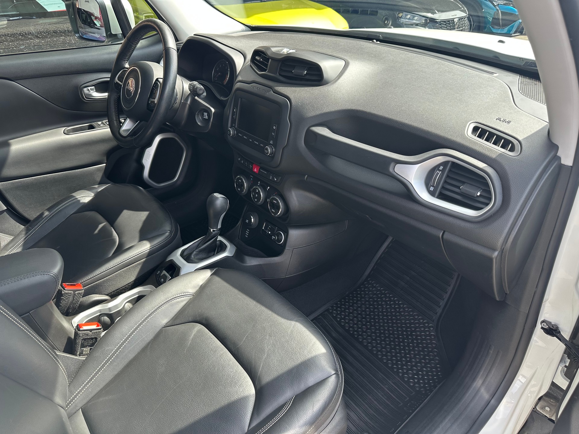 JEEP Renegade 1.4 Turbo Limited AWD-image-3