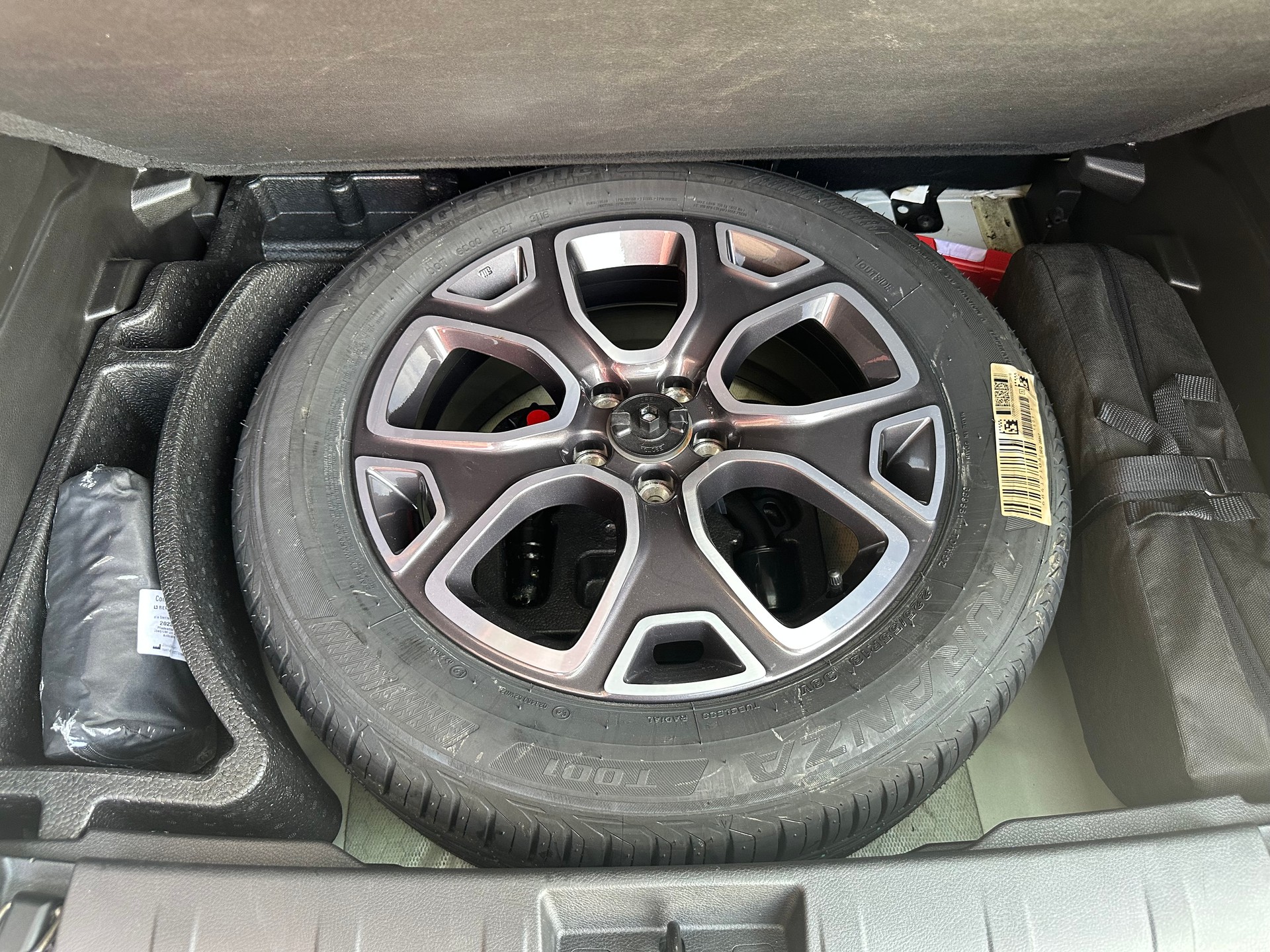 JEEP Renegade 1.4 Turbo Limited AWD-image-15