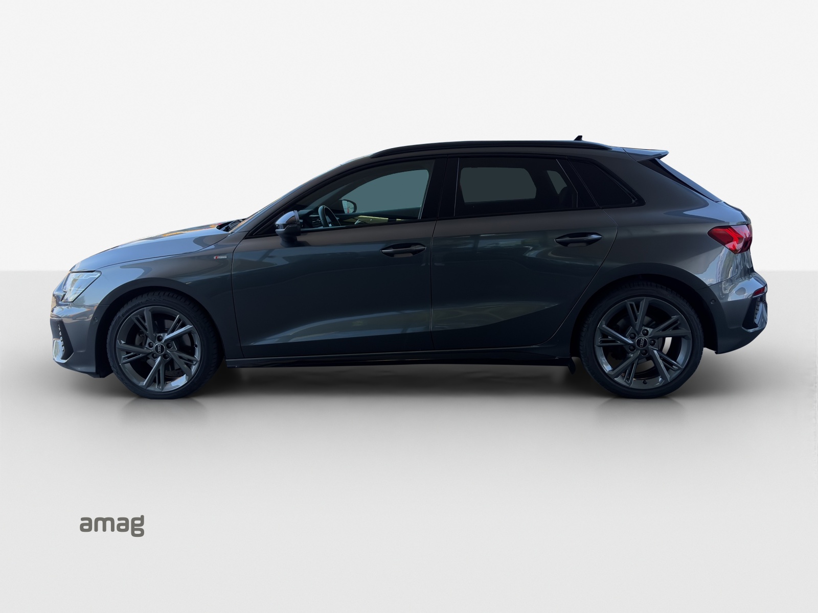 AUDI A3 Sportback 40 TFSI S line quattro S-tronic-image-1