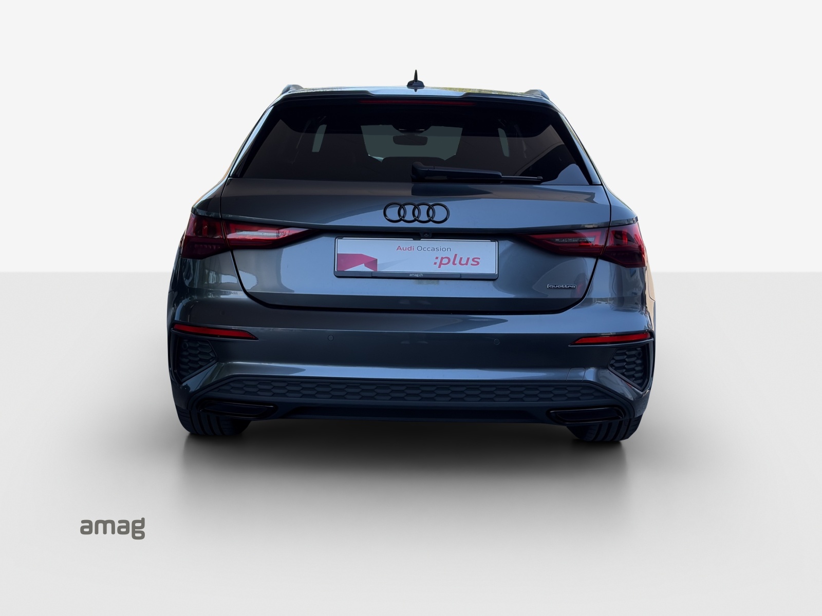 AUDI A3 Sportback 40 TFSI S line quattro S-tronic-image-3