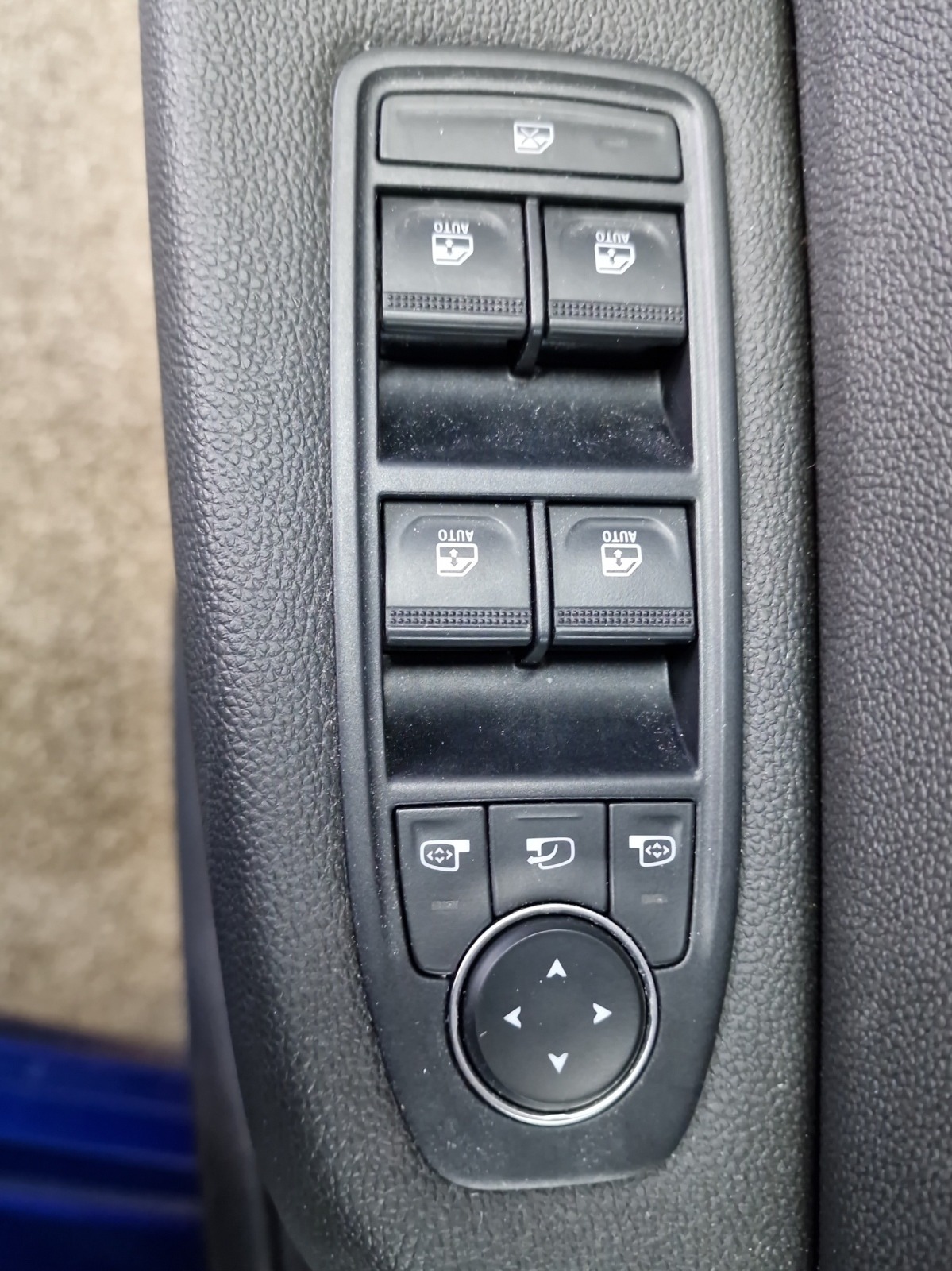 MITSUBISHI COLT 1.6 HEV Instyle-image-11