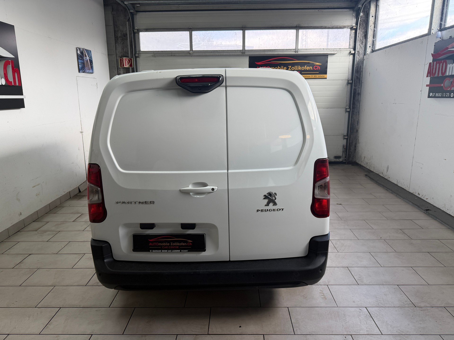 PEUGEOT Partner 1.5 Blue HDi s/s Premium Long EAT8 1000kg-image-7