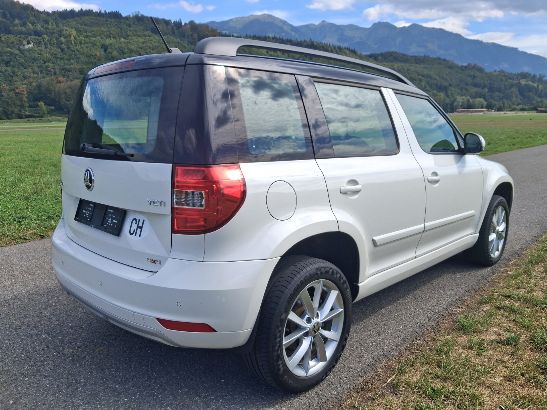 SKODA Yeti 2.0 TDI Elegance 4x4 DSG-image-1
