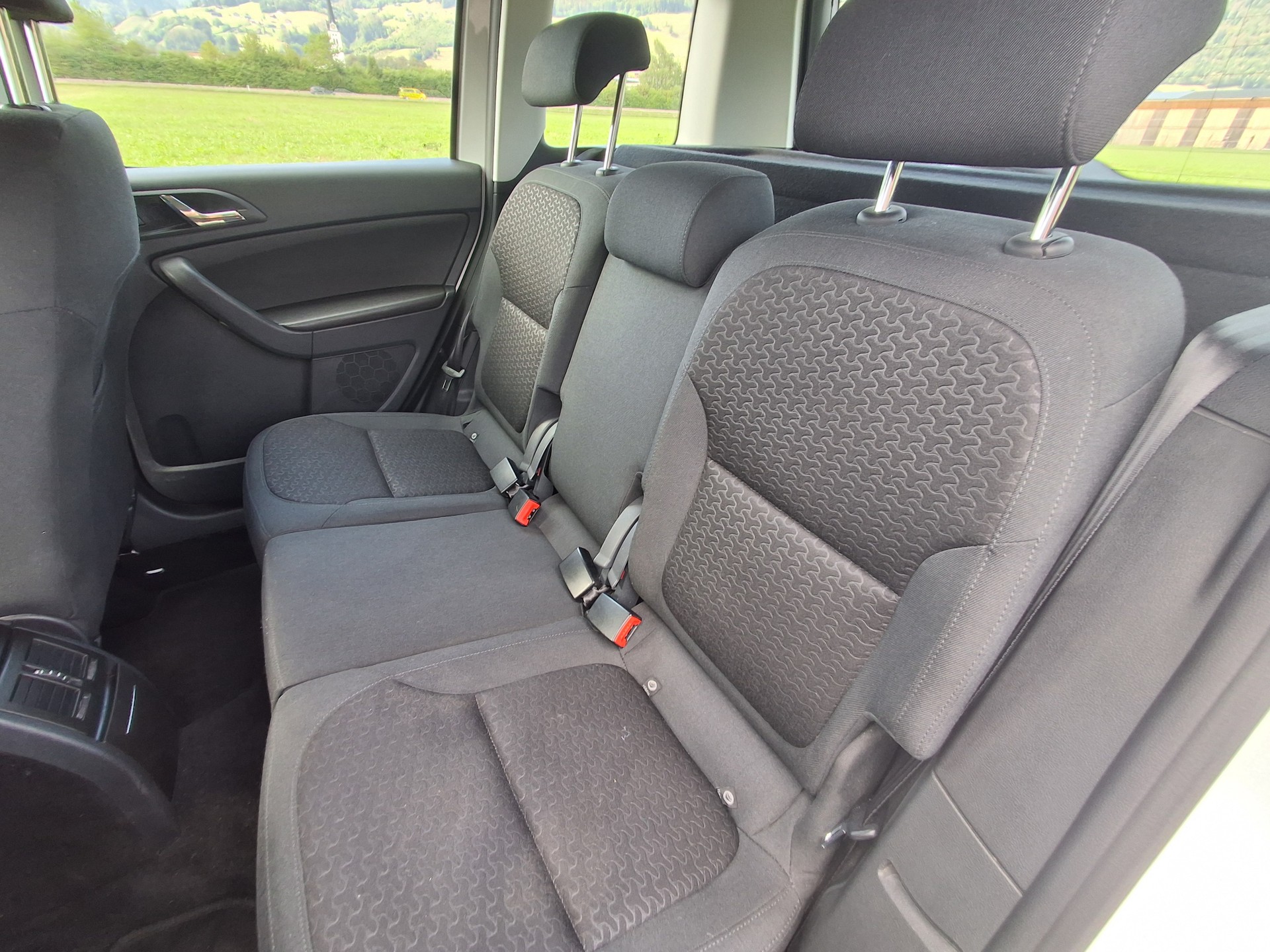SKODA Yeti 2.0 TDI Elegance 4x4 DSG-image-8