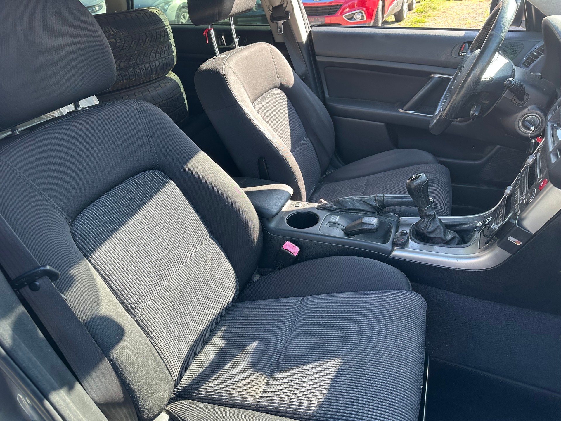 SUBARU Outback 2.5i AWD-image-5