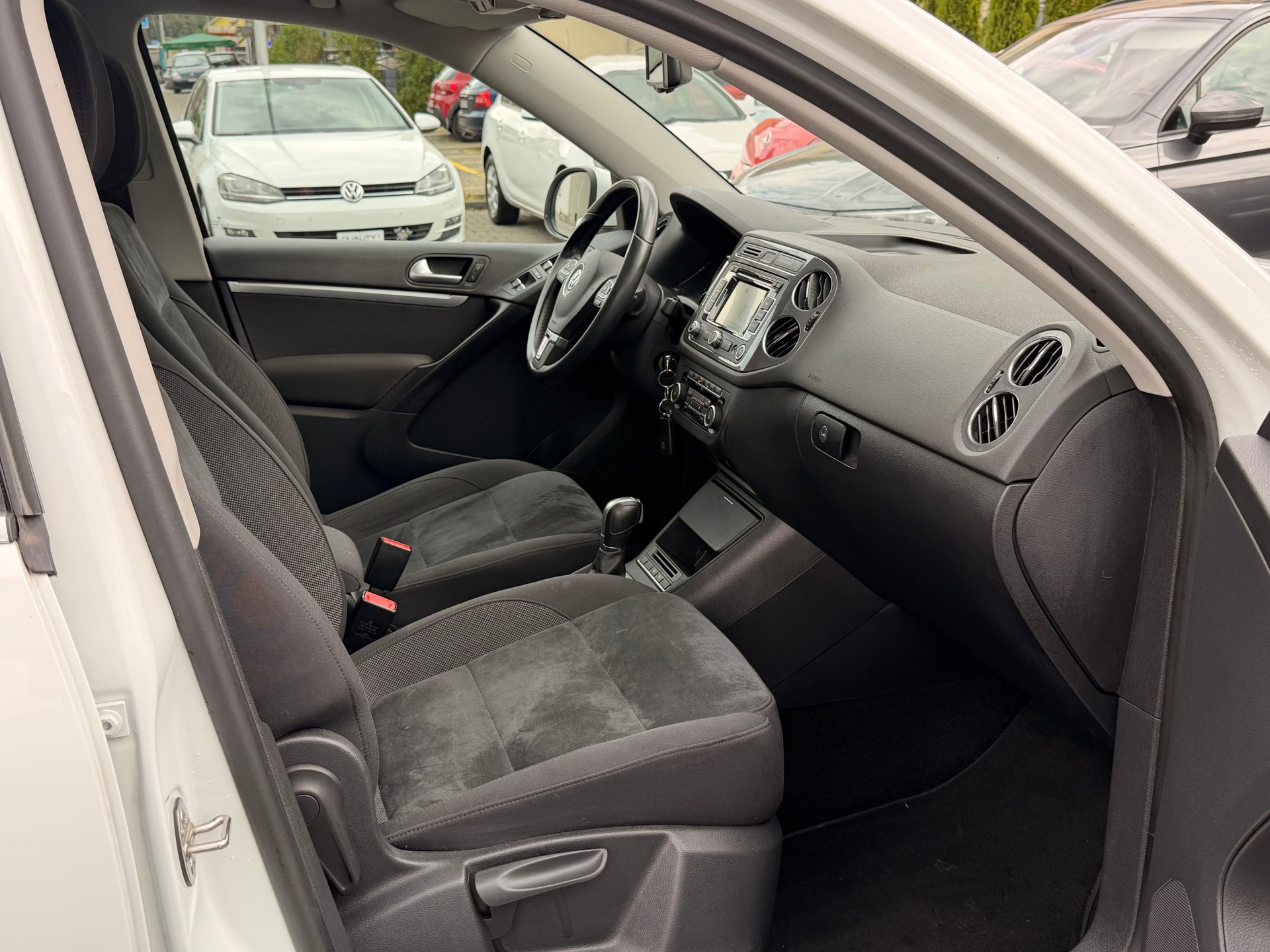 VW Tiguan 2.0 TSI Sport&Style 4Motion DSG-image-16