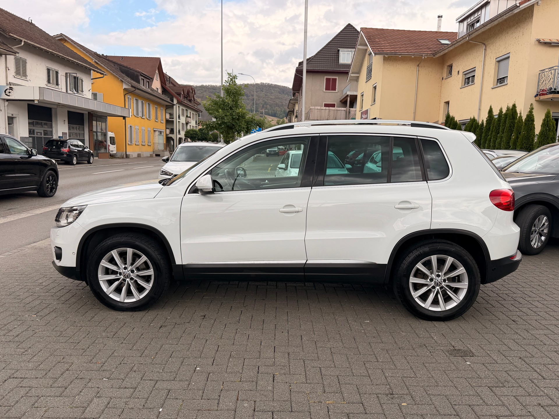 VW Tiguan 2.0 TSI Sport&Style 4Motion DSG-image-3