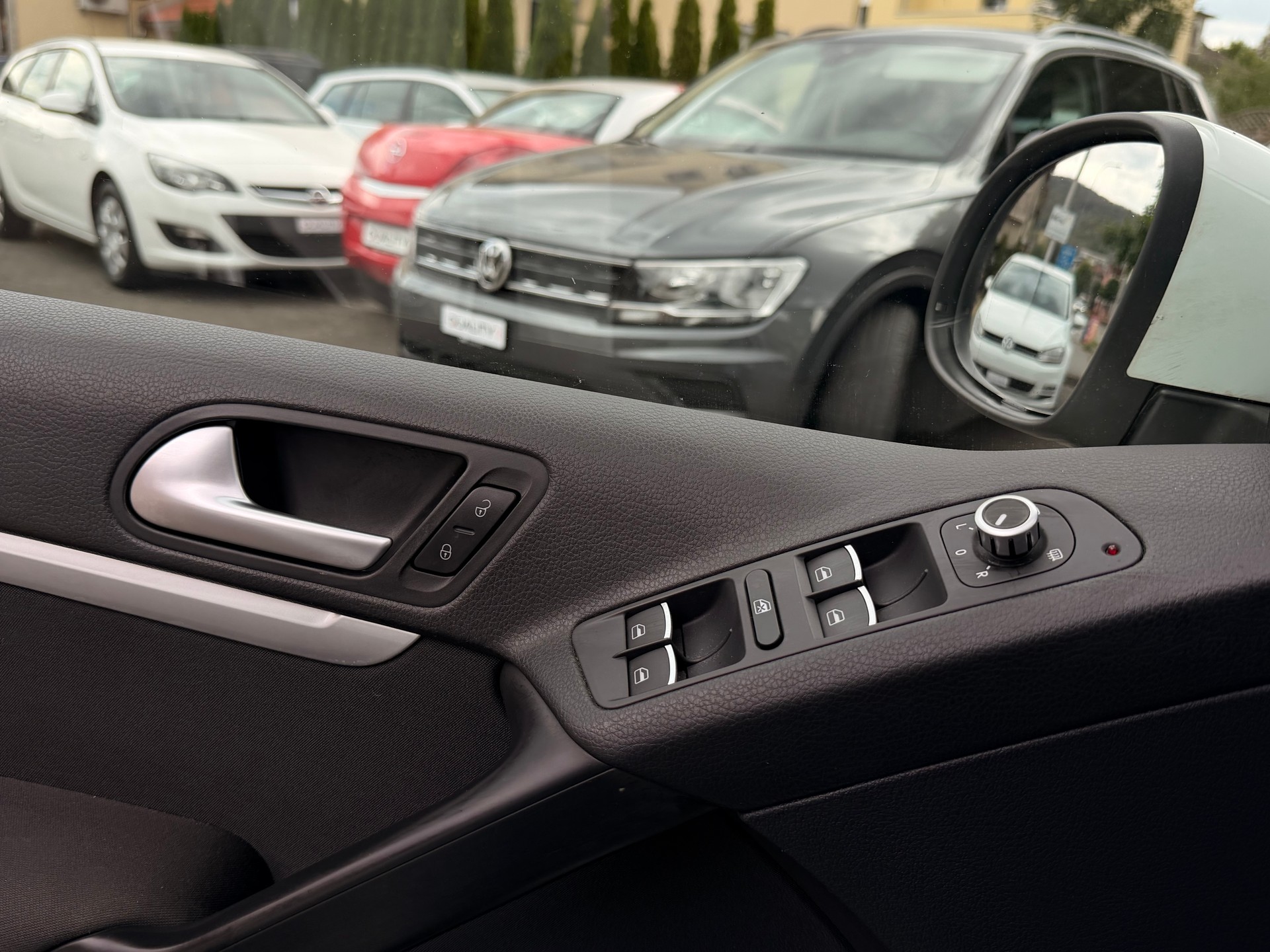 VW Tiguan 2.0 TSI Sport&Style 4Motion DSG-image-21