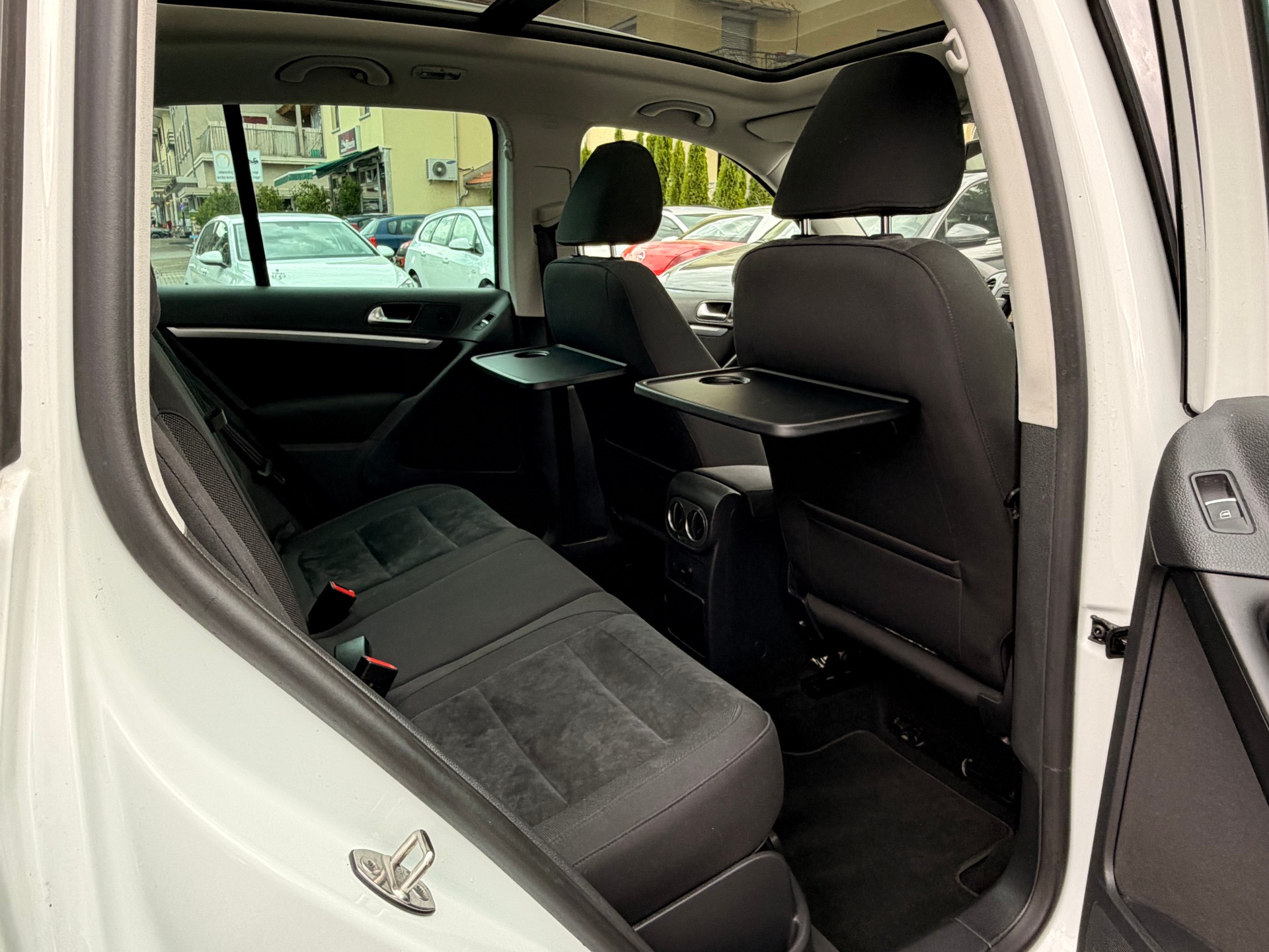 VW Tiguan 2.0 TSI Sport&Style 4Motion DSG-image-18