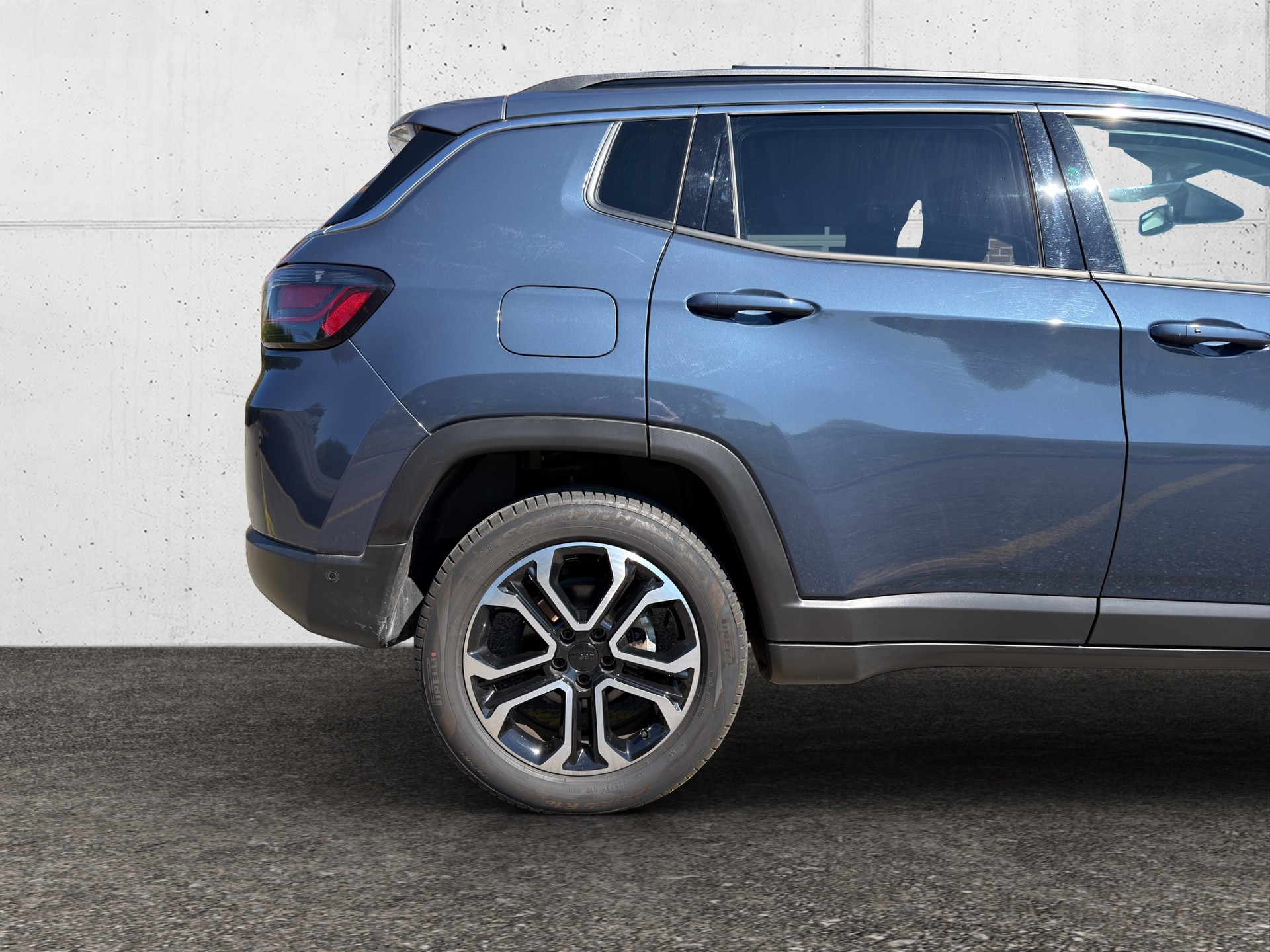 JEEP Compass 4x2 1.5 T MHEV Swiss Limited Plus-image-8