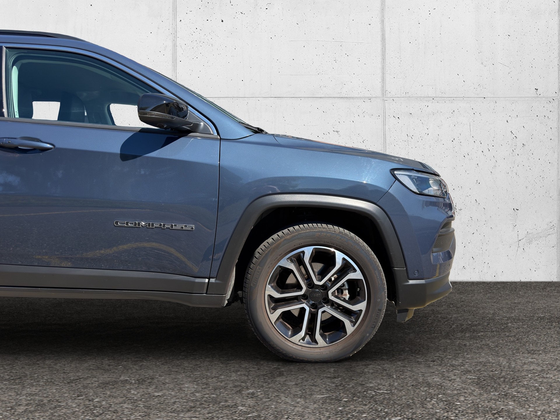 JEEP Compass 4x2 1.5 T MHEV Swiss Limited Plus-image-9