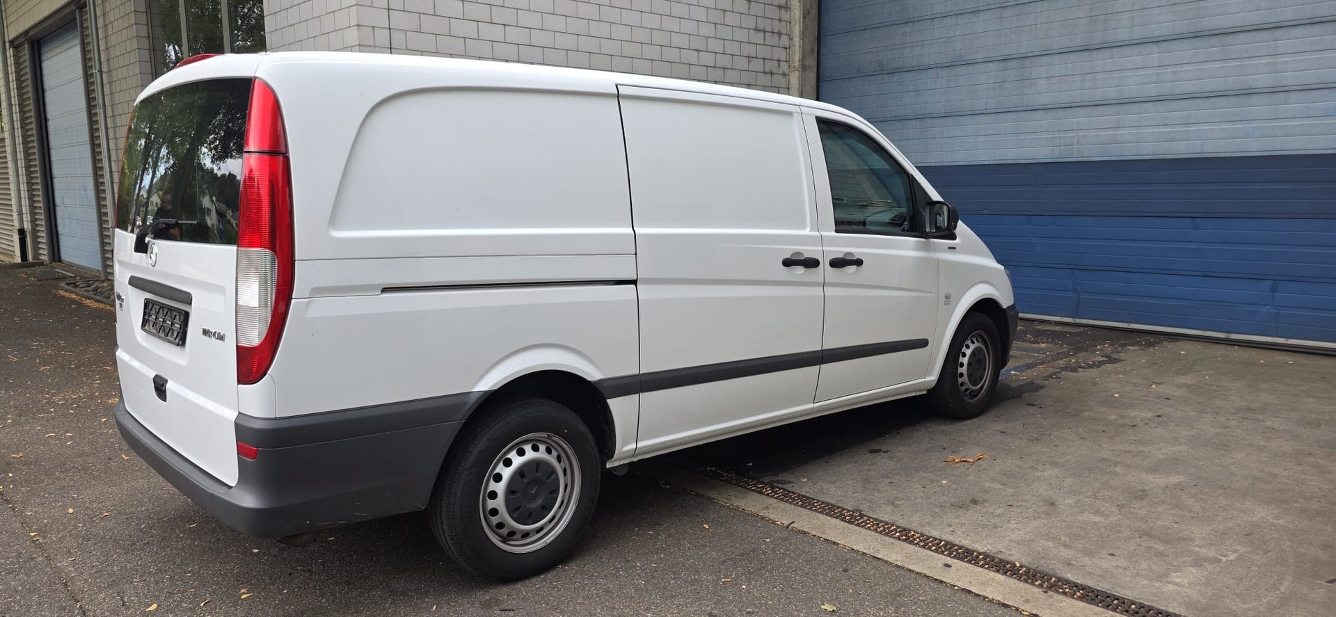 MERCEDES-BENZ Vito 113 CDI-image-4