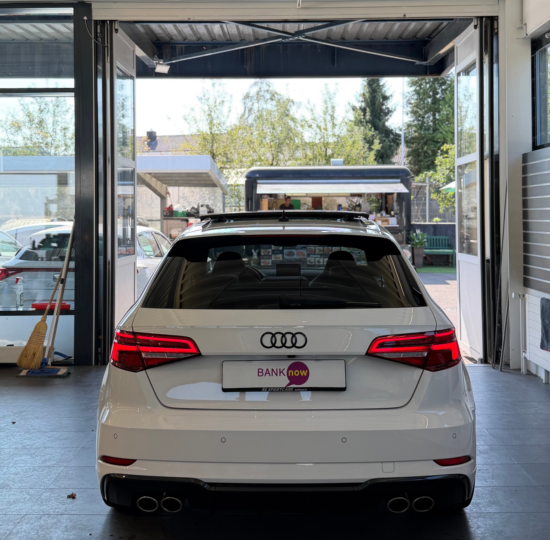 AUDI S3 Sportback 2.0 T FSI quattro S-Tronic-image-5