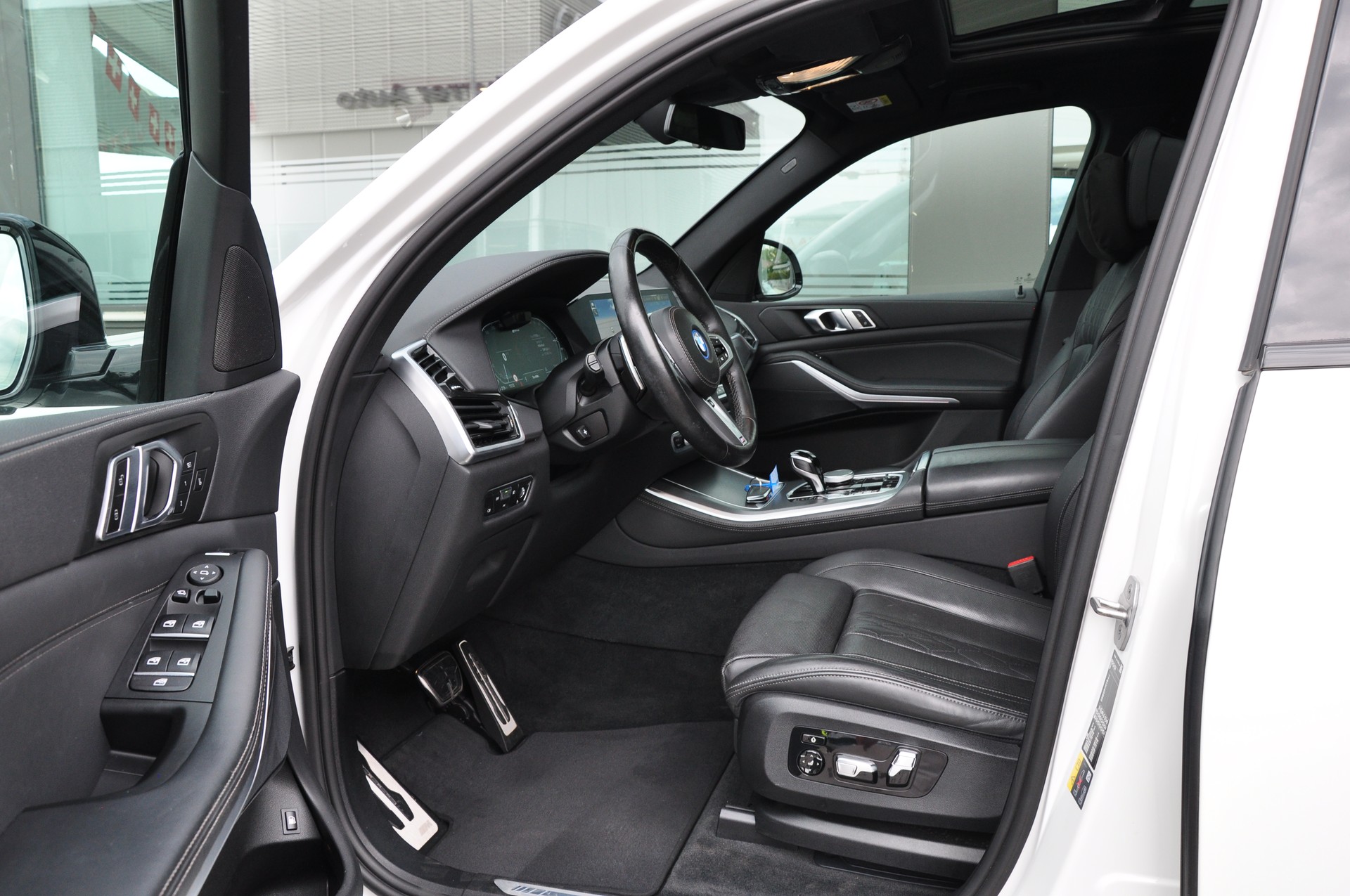 BMW X5 xDrive45e M Sport Steptronic-image-15