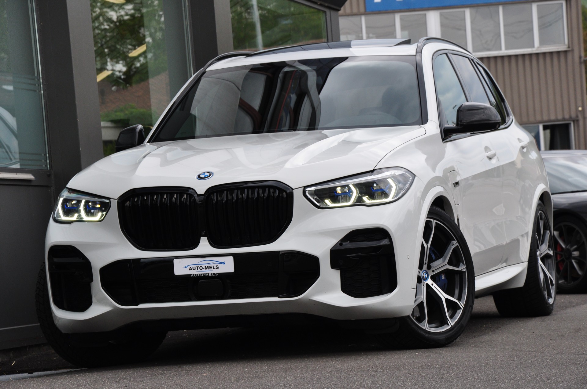 BMW X5 xDrive45e M Sport Steptronic-image-0