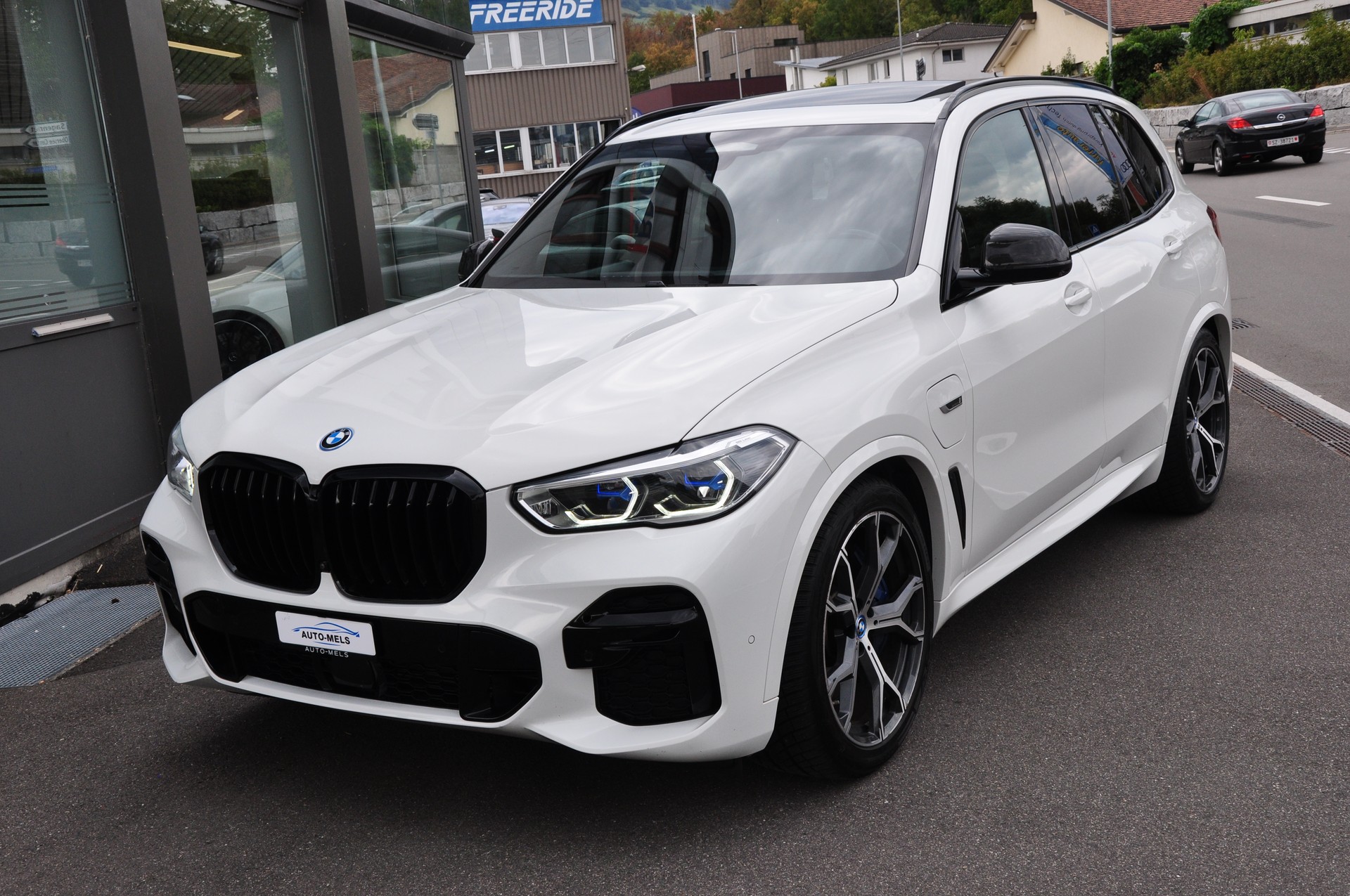 BMW X5 xDrive45e M Sport Steptronic-image-14