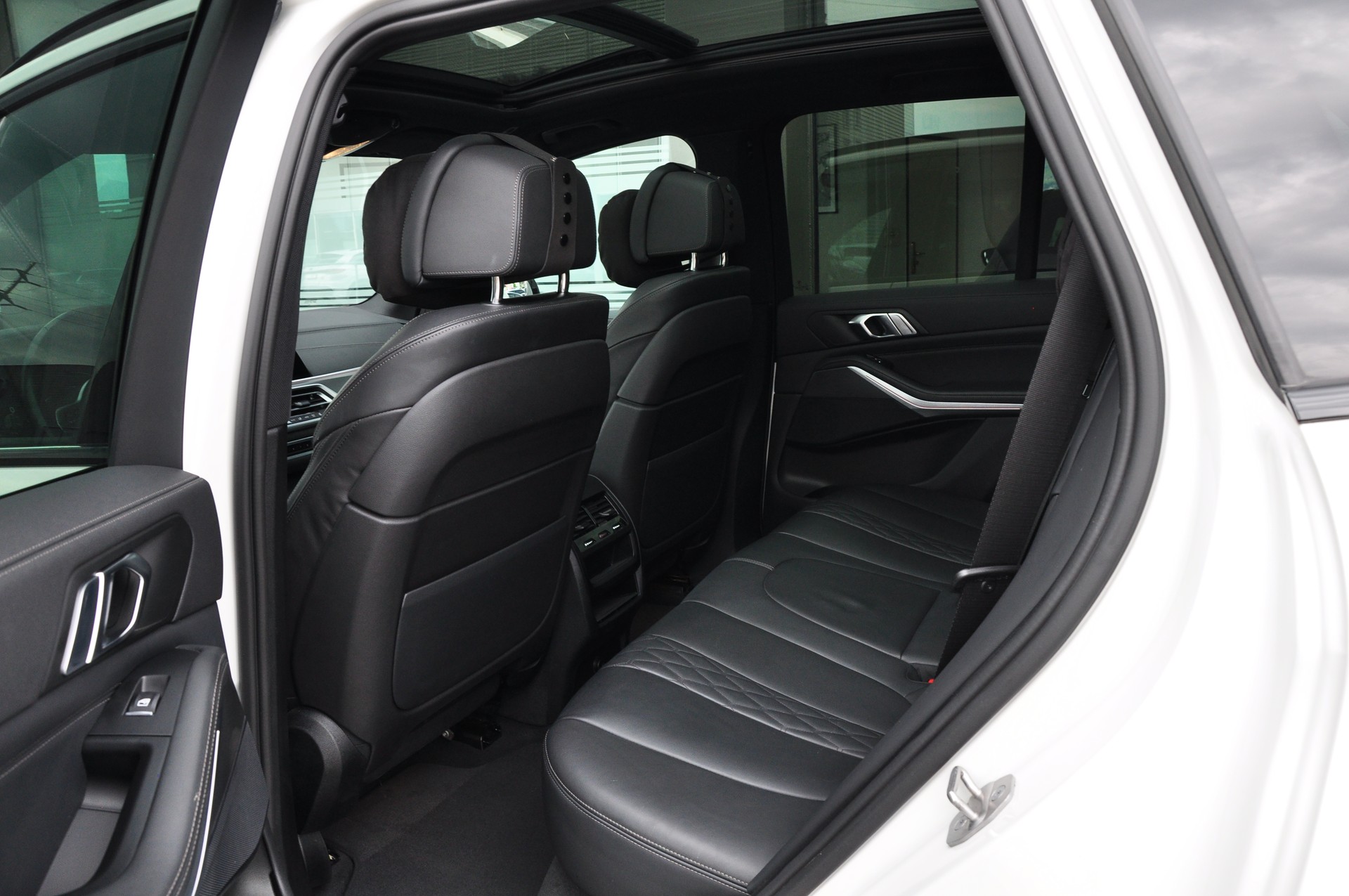 BMW X5 xDrive45e M Sport Steptronic-image-17