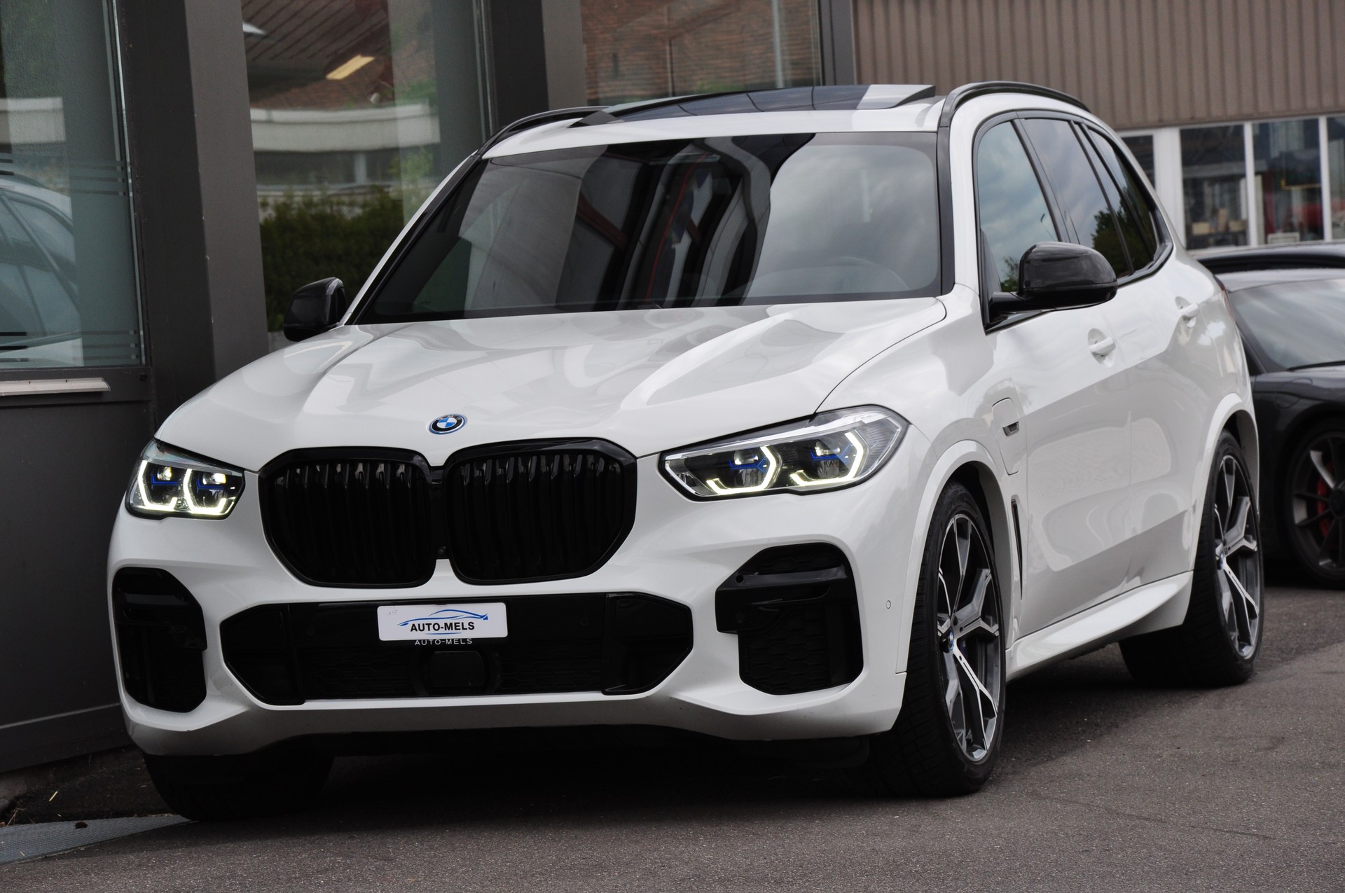 BMW X5 xDrive45e M Sport Steptronic-image-2
