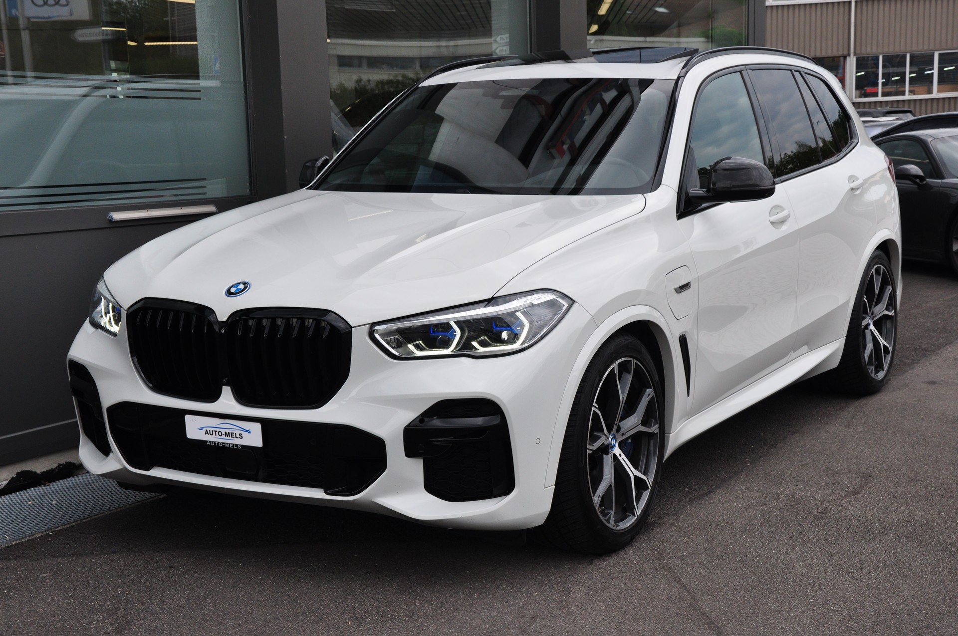 BMW X5 xDrive45e M Sport Steptronic-image-1
