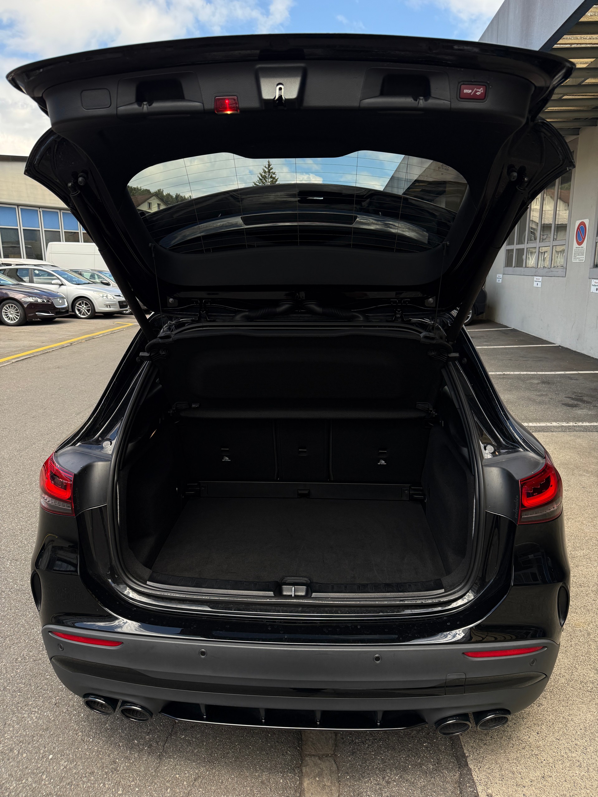 MERCEDES-BENZ GLA 45 AMG 4Matic+ 8G-Speedshift DCT-image-9
