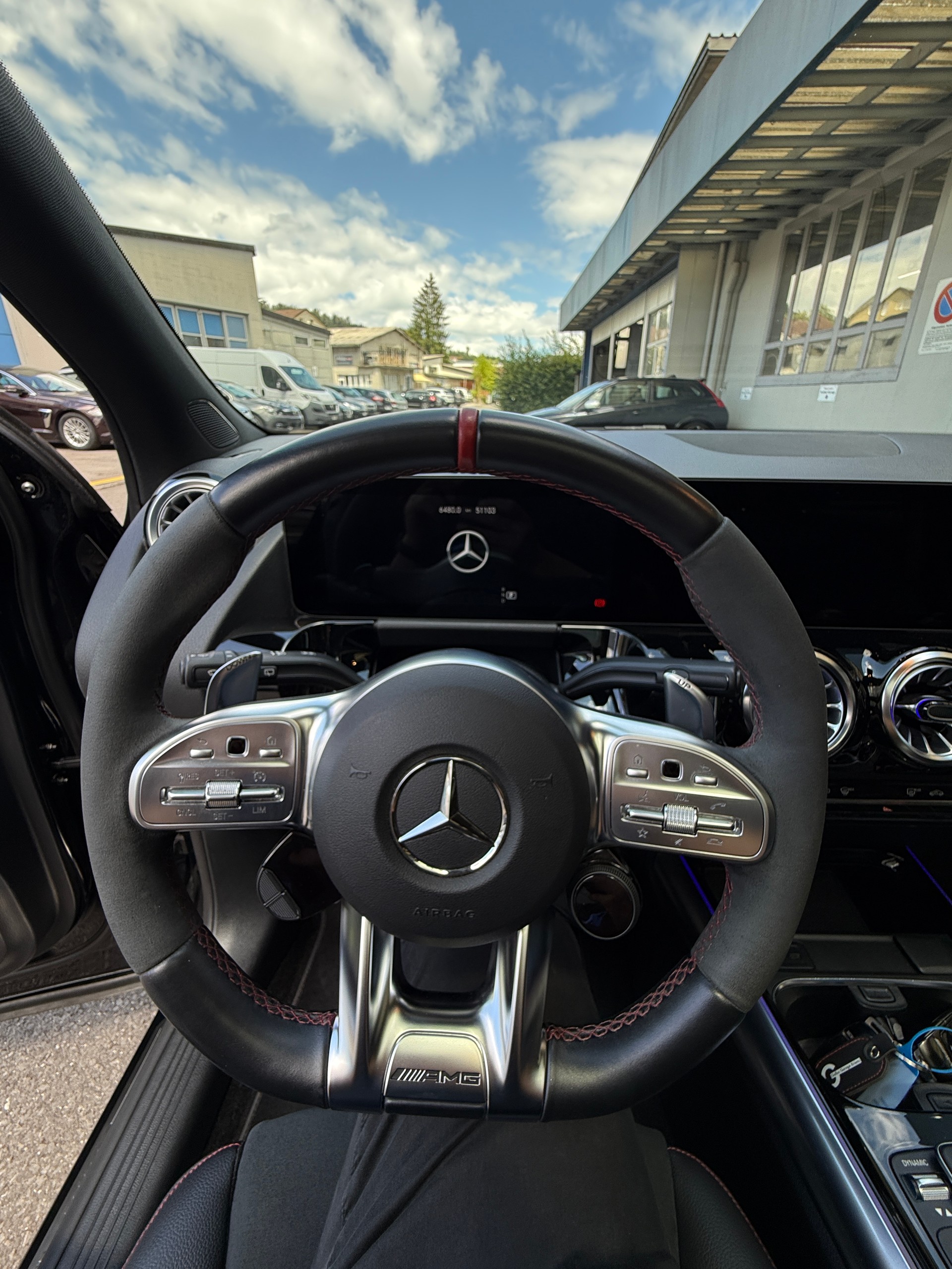 MERCEDES-BENZ GLA 45 AMG 4Matic+ 8G-Speedshift DCT-image-11