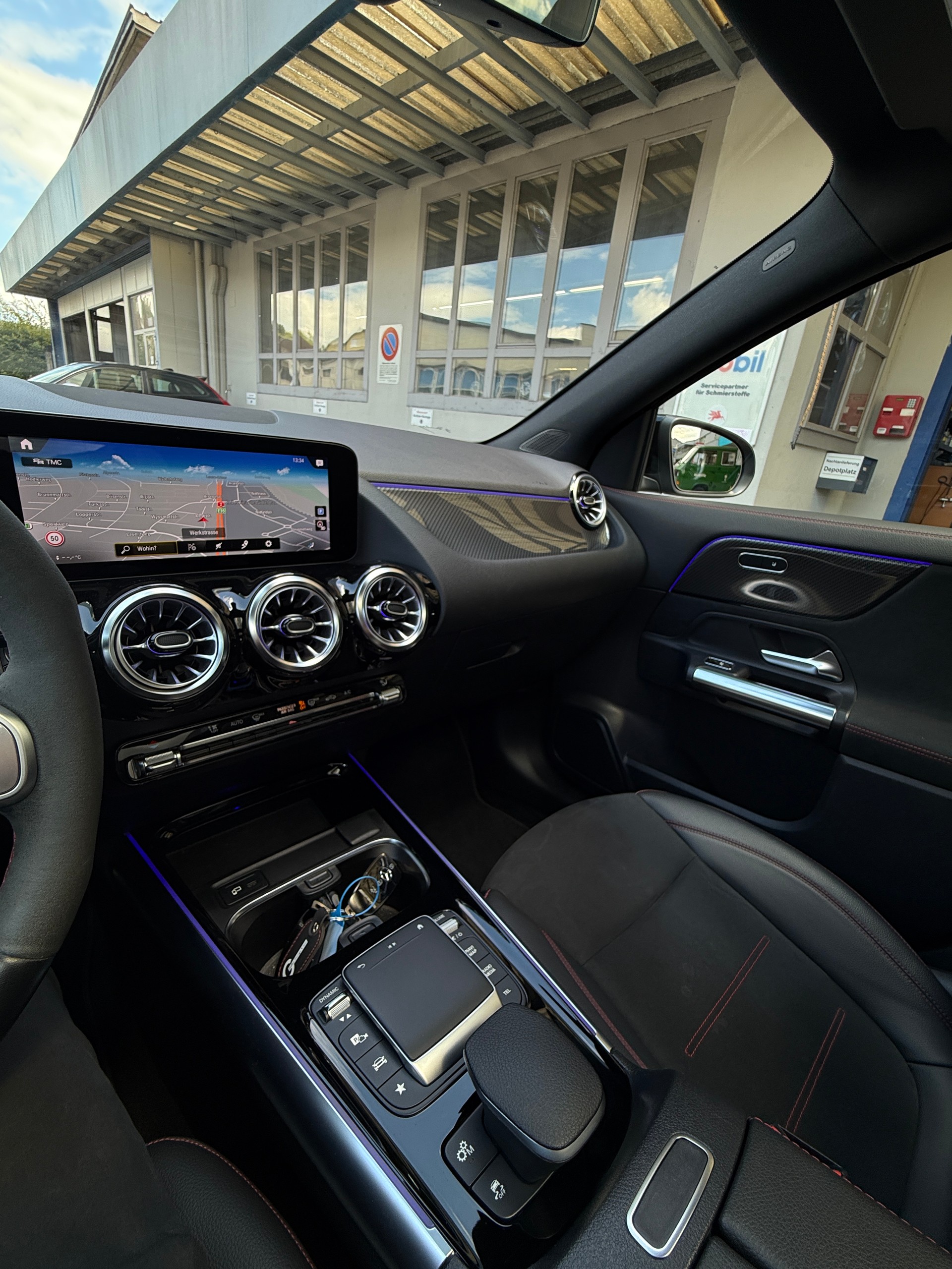 MERCEDES-BENZ GLA 45 AMG 4Matic+ 8G-Speedshift DCT-image-12