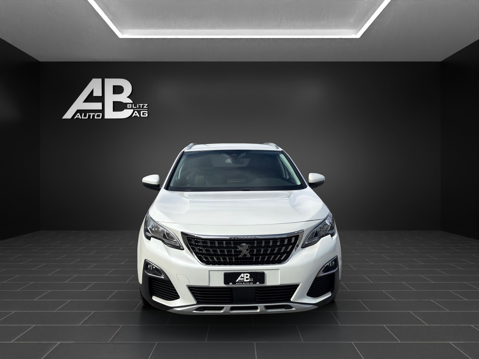 PEUGEOT 3008 1.2 PureTech Allure EAT-image-0
