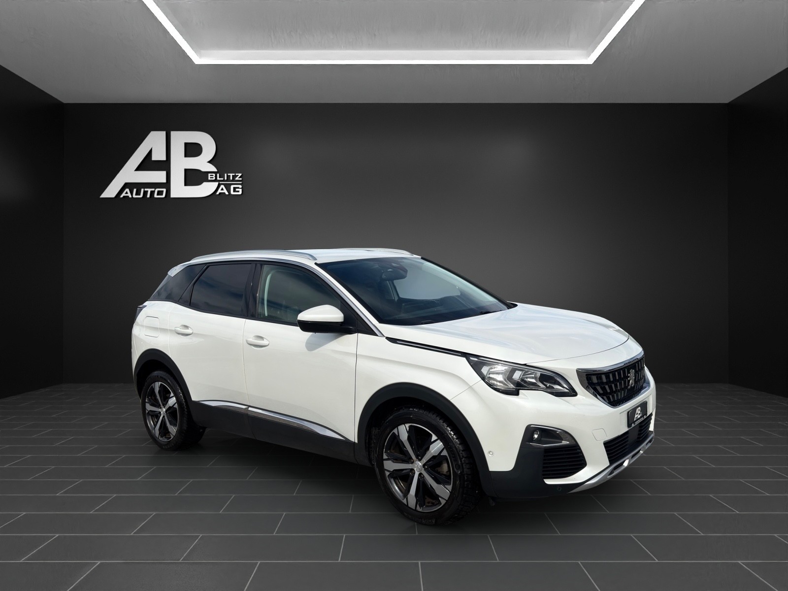 PEUGEOT 3008 1.2 PureTech Allure EAT-image-5