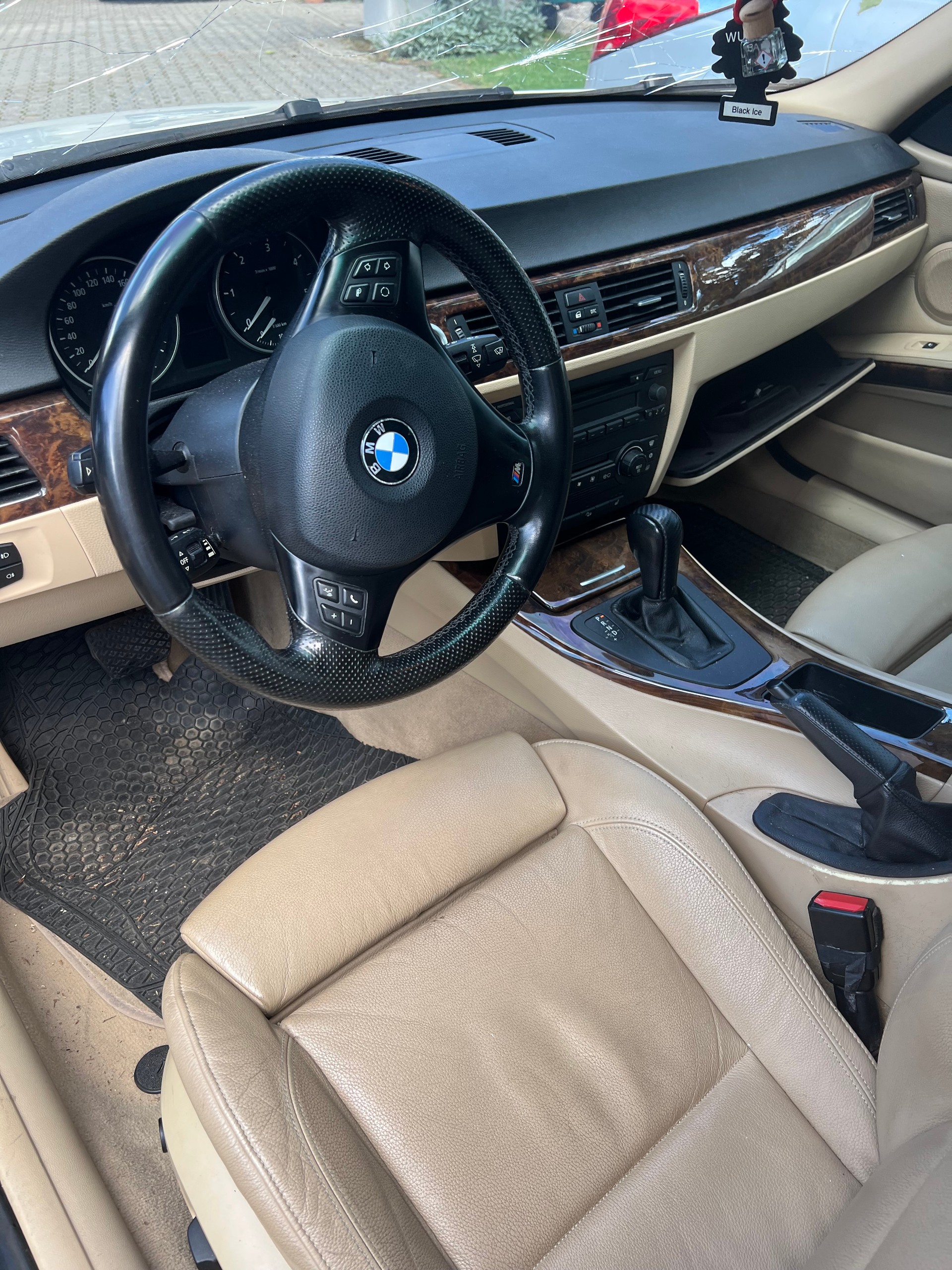 BMW 330xd Touring-image-5