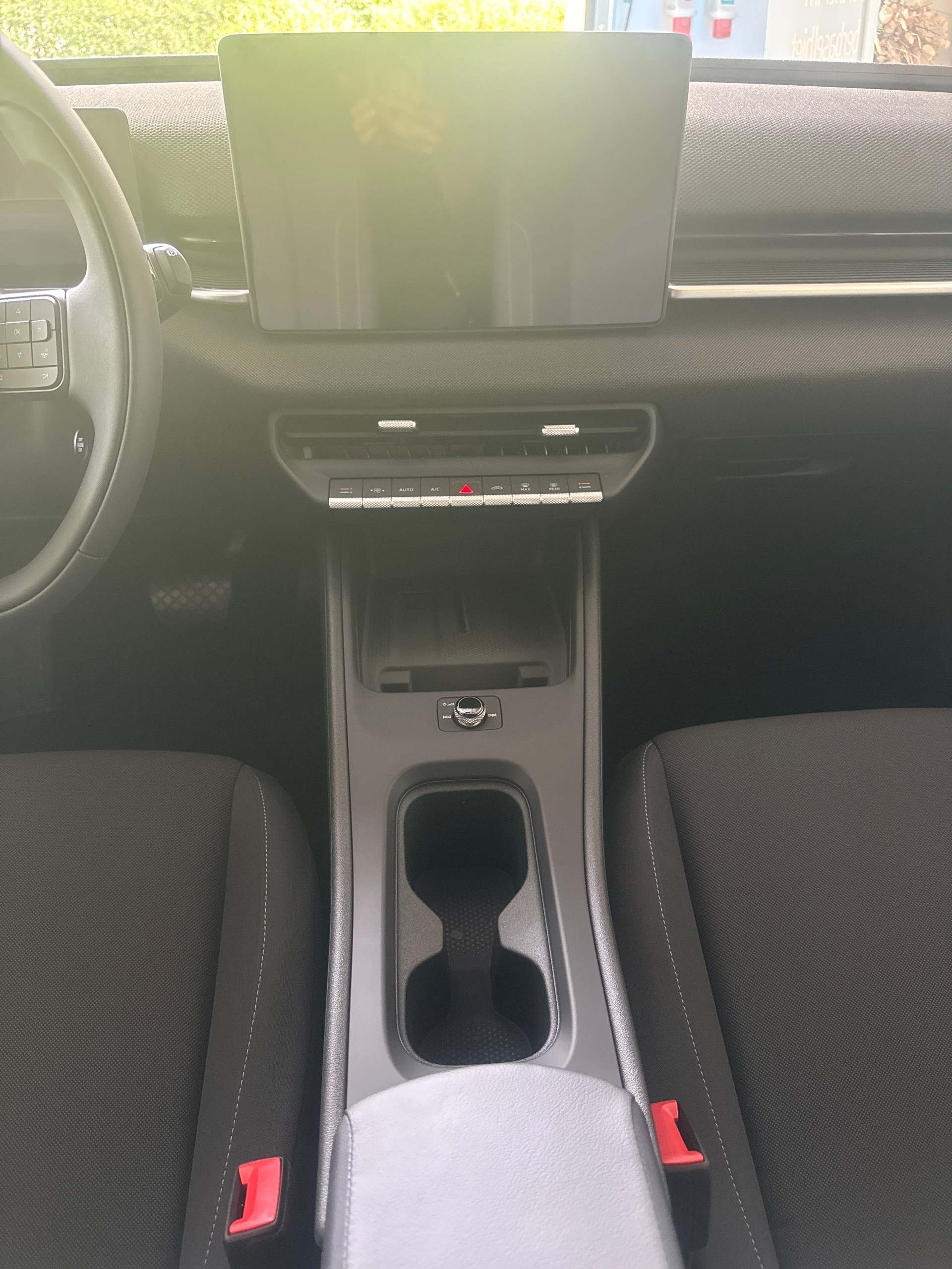 VW ID.Polo 210PS 52kWh Life Edition One-image-9