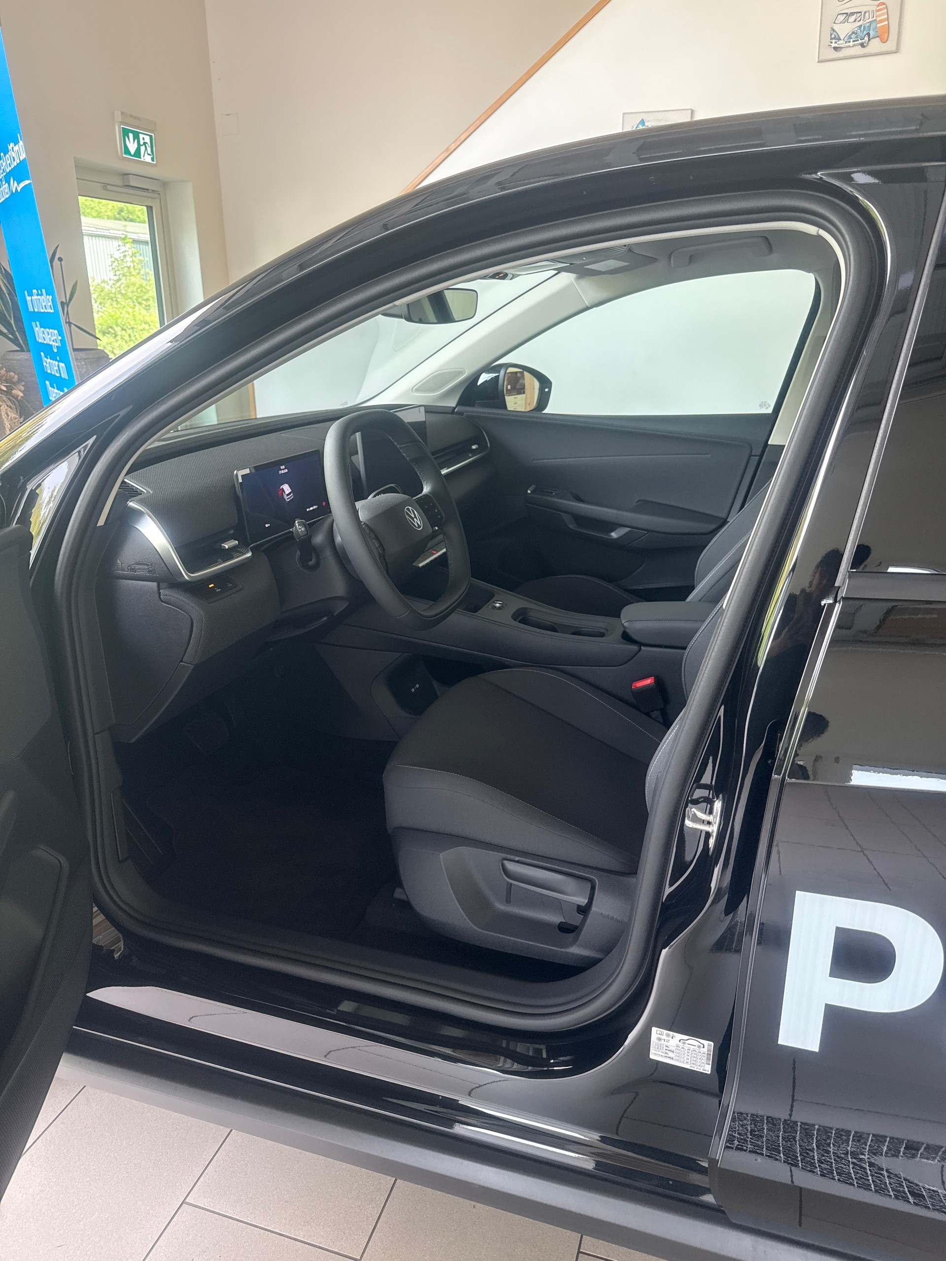 VW ID.Polo 210PS 52kWh Life Edition One-image-3