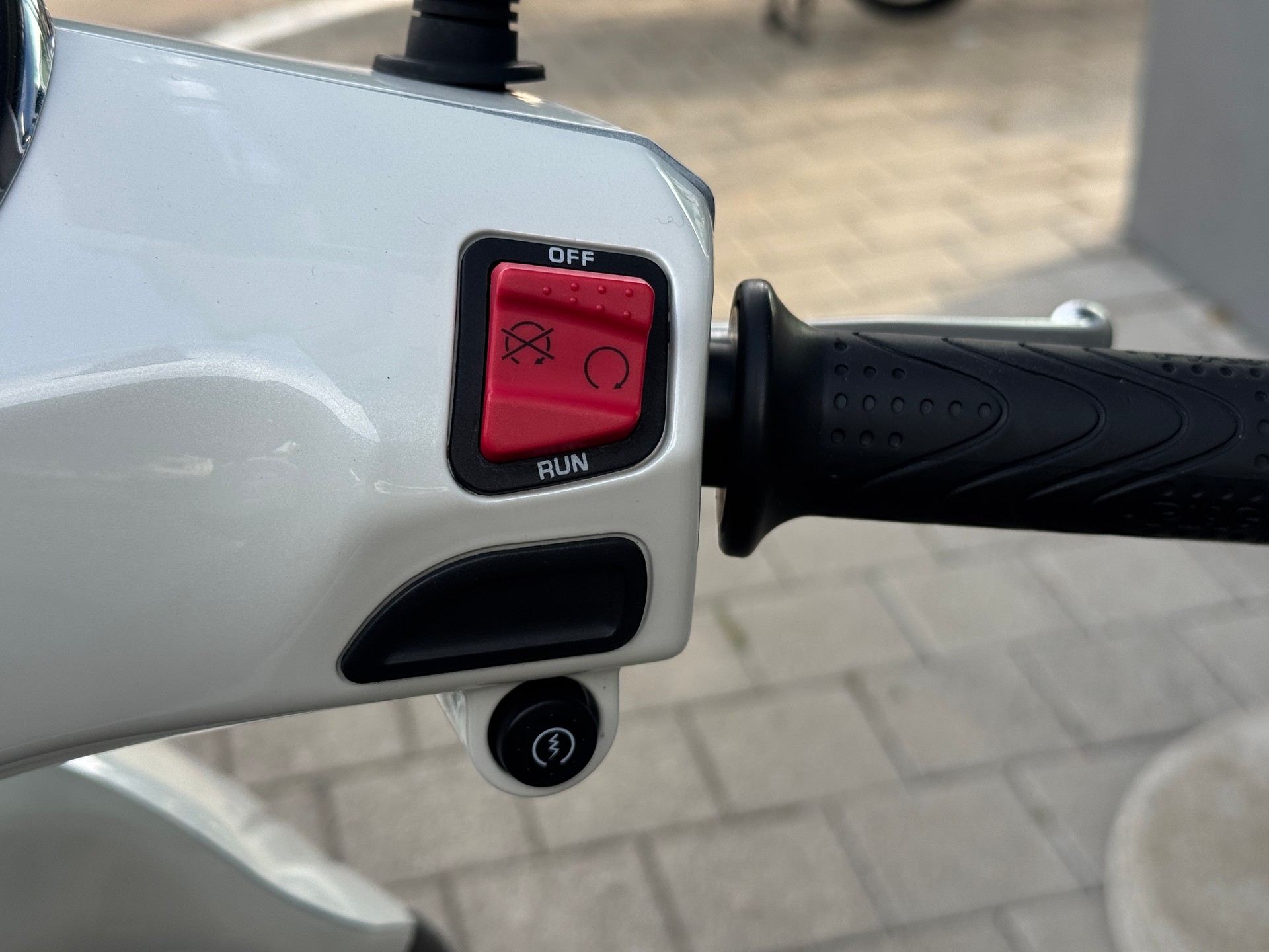 PIAGGIO Fly 125 i.e. 3V-image-9