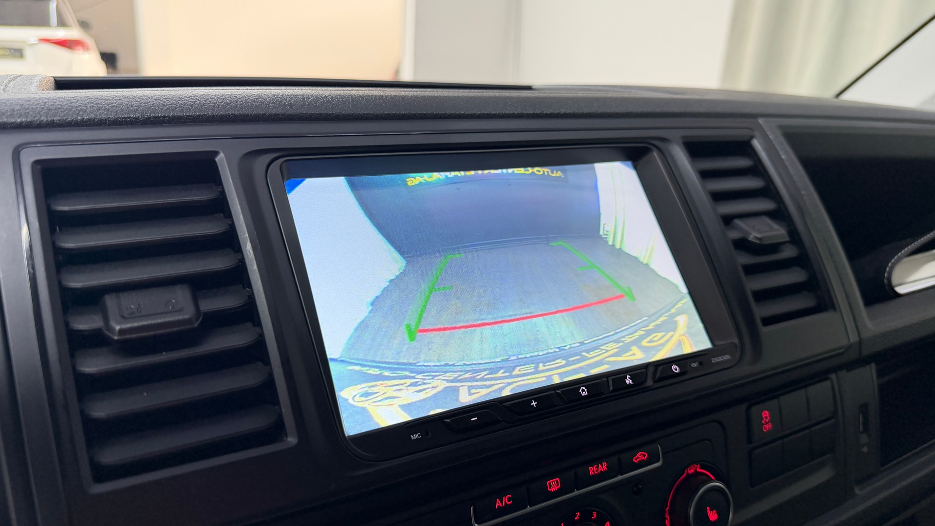 VW T6 Caravelle 2.0 TDI Trendline Liberty 4Motion-image-12