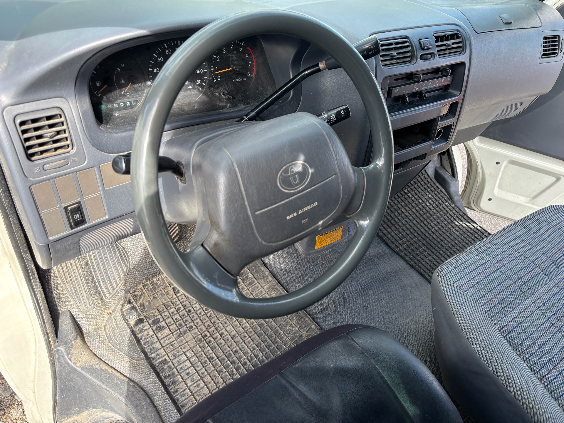 TOYOTA Hiace 2.4 Kombi RCH12 ***Prix Fixe***-image-10