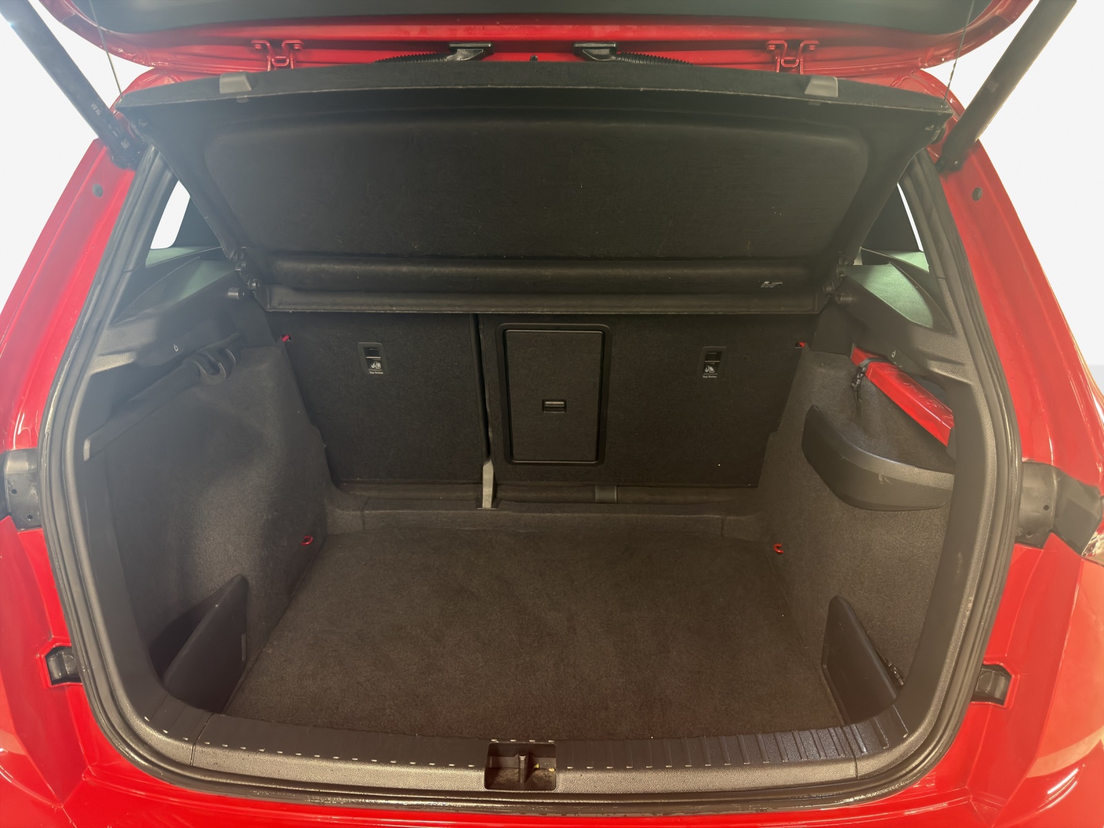 SKODA Karoq 1.5 TSI SportLine DSG-image-12