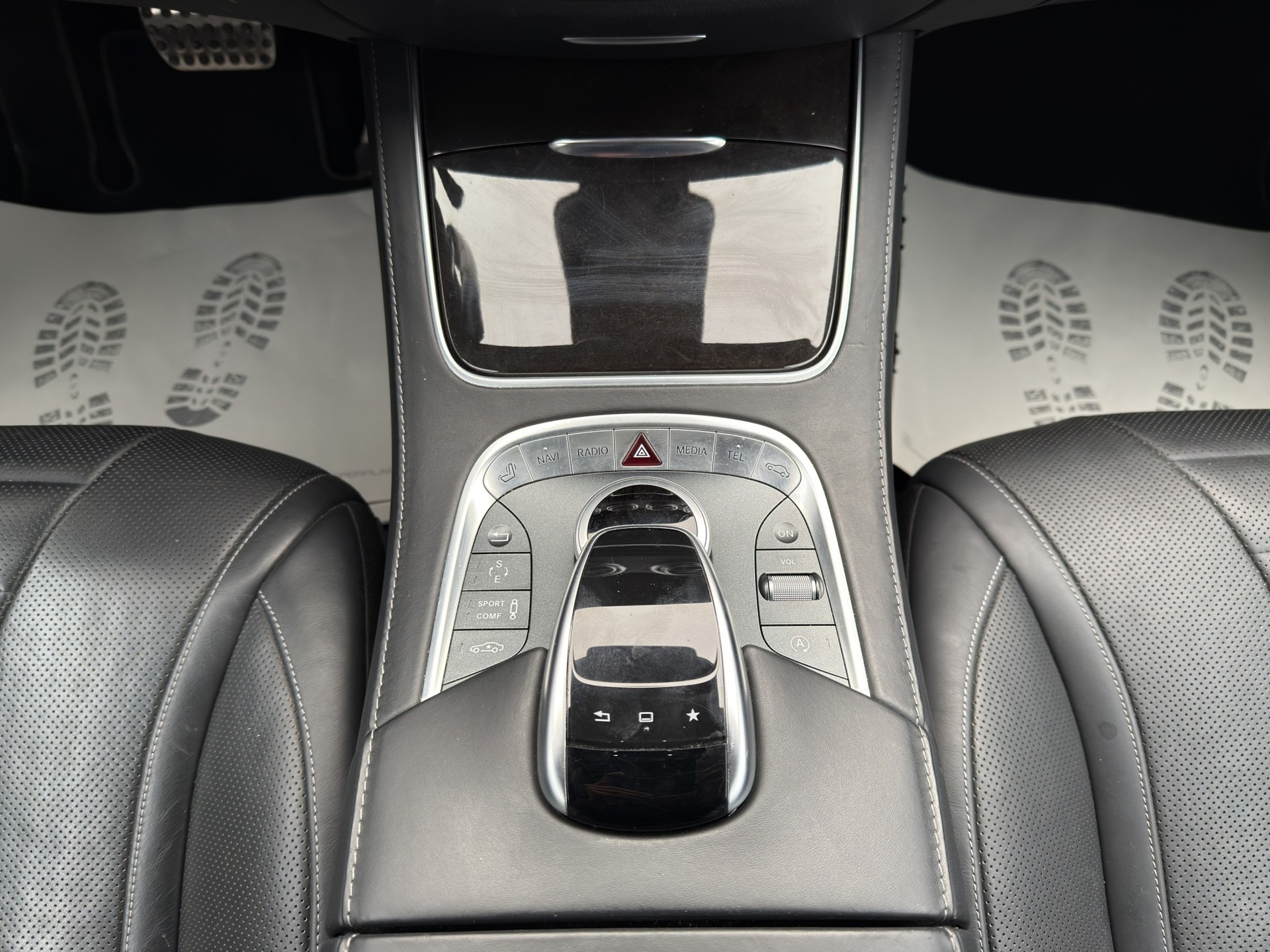 MERCEDES-BENZ S 500 Coupé 4Matic 7G-Tronic-image-12