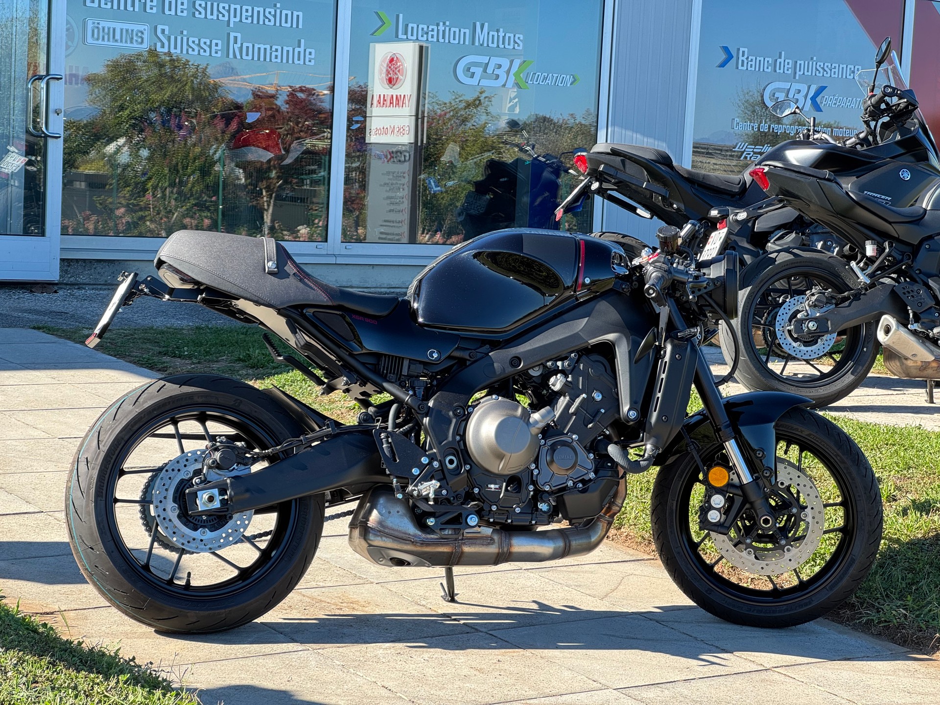YAMAHA XSR 900-showroom-element-1