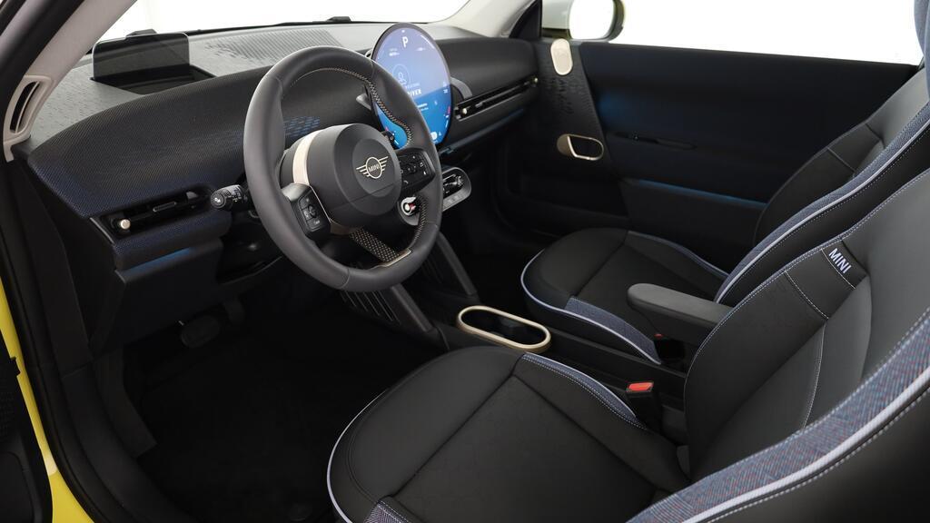 MINI Cooper SE-image-16