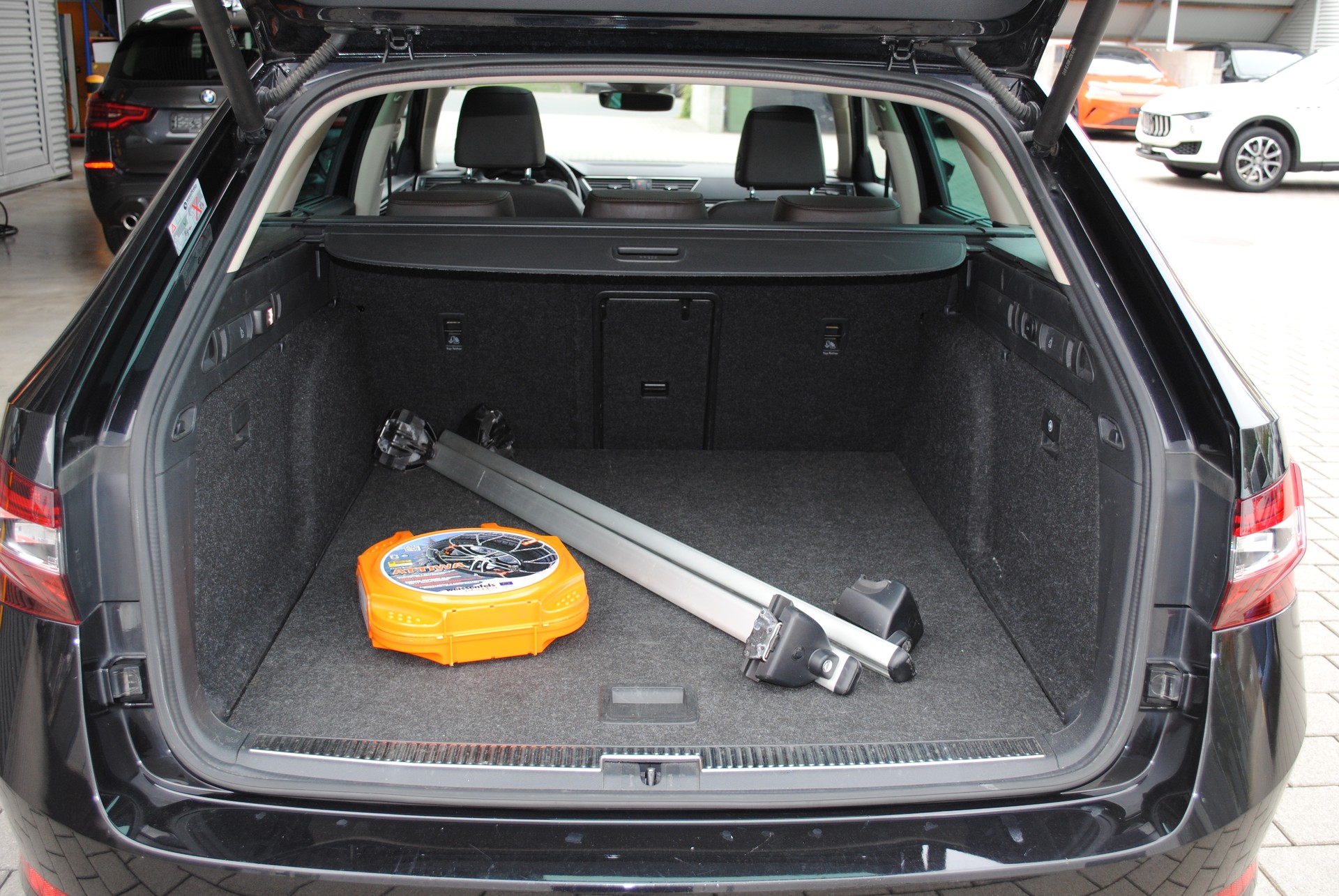 SKODA Superb Combi 2.0 TDi L&K 4x4 DSG-image-18