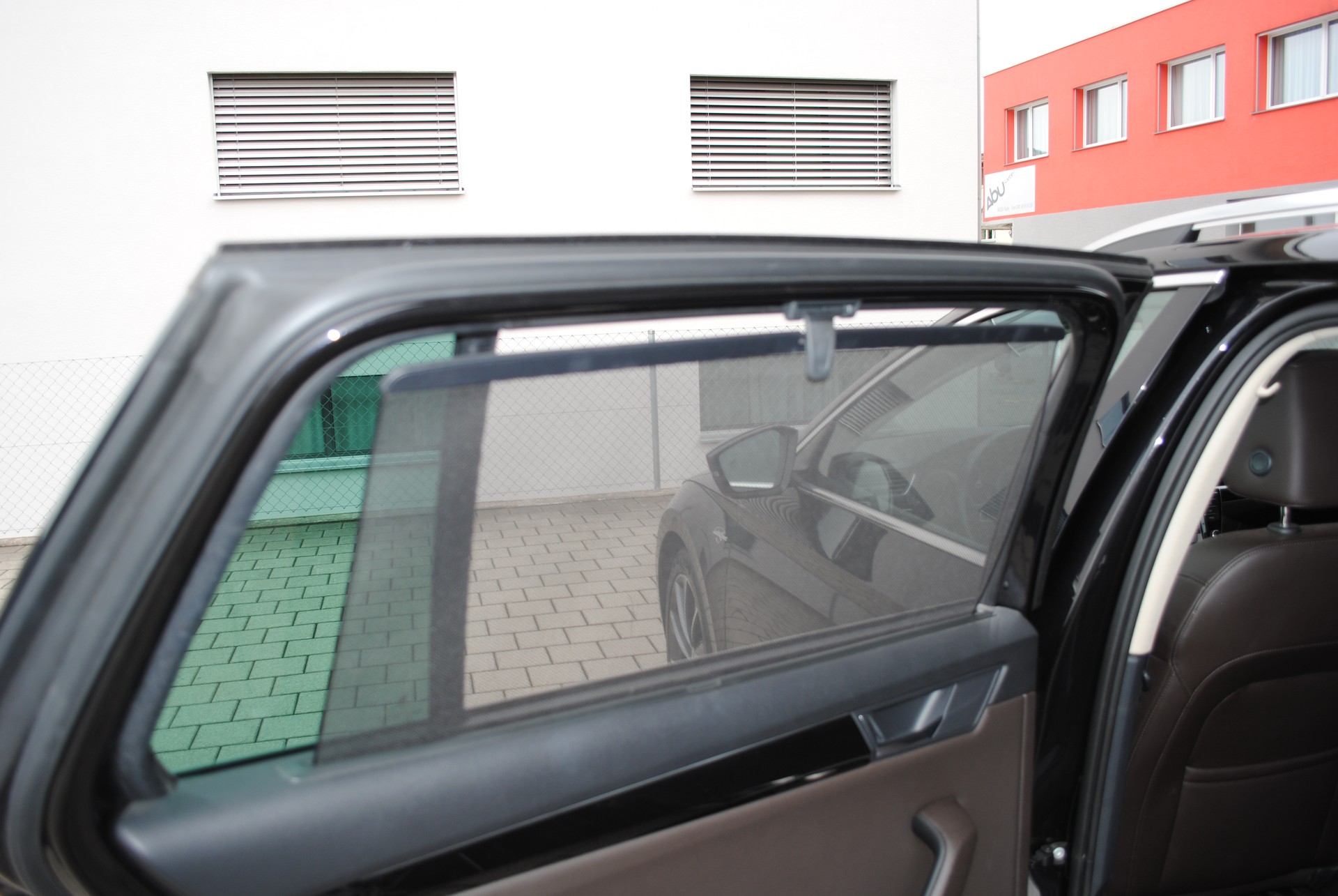 SKODA Superb Combi 2.0 TDi L&K 4x4 DSG-image-15