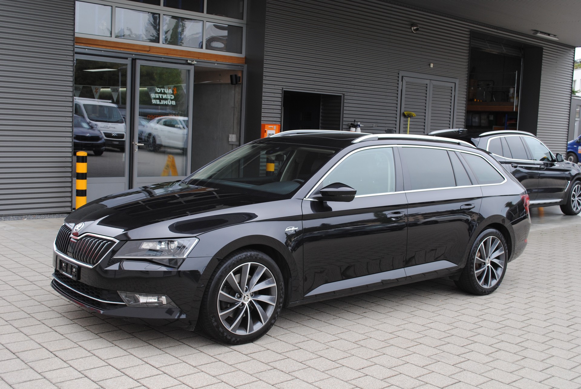 SKODA Superb Combi 2.0 TDi L&K 4x4 DSG-image-0